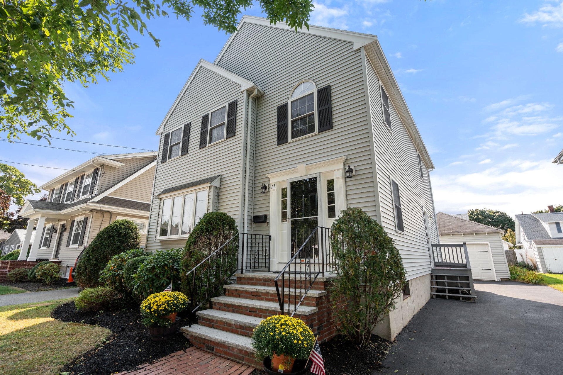 11 Williams St
