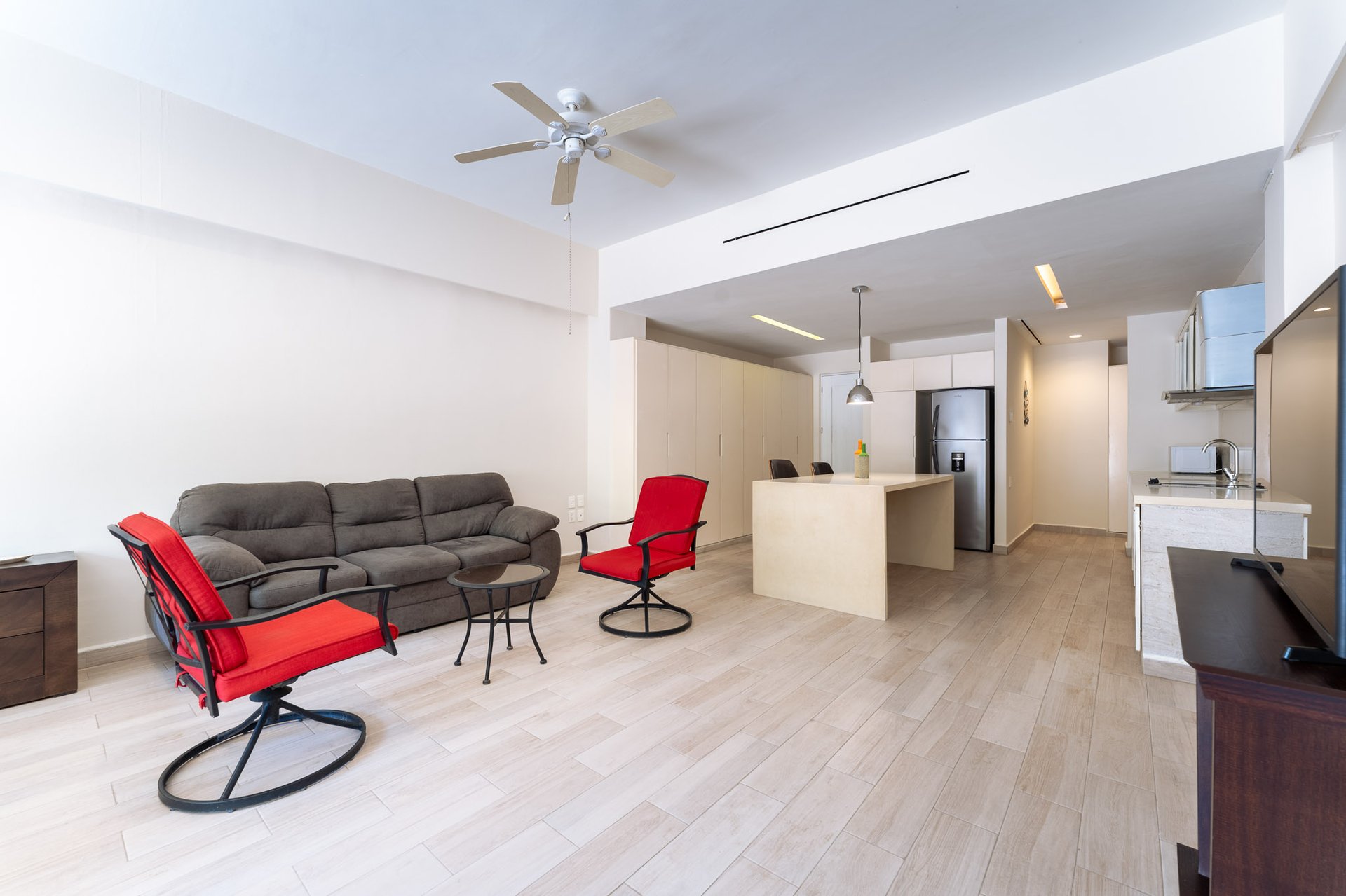 1 Bedroom, Condo, Mixie 102