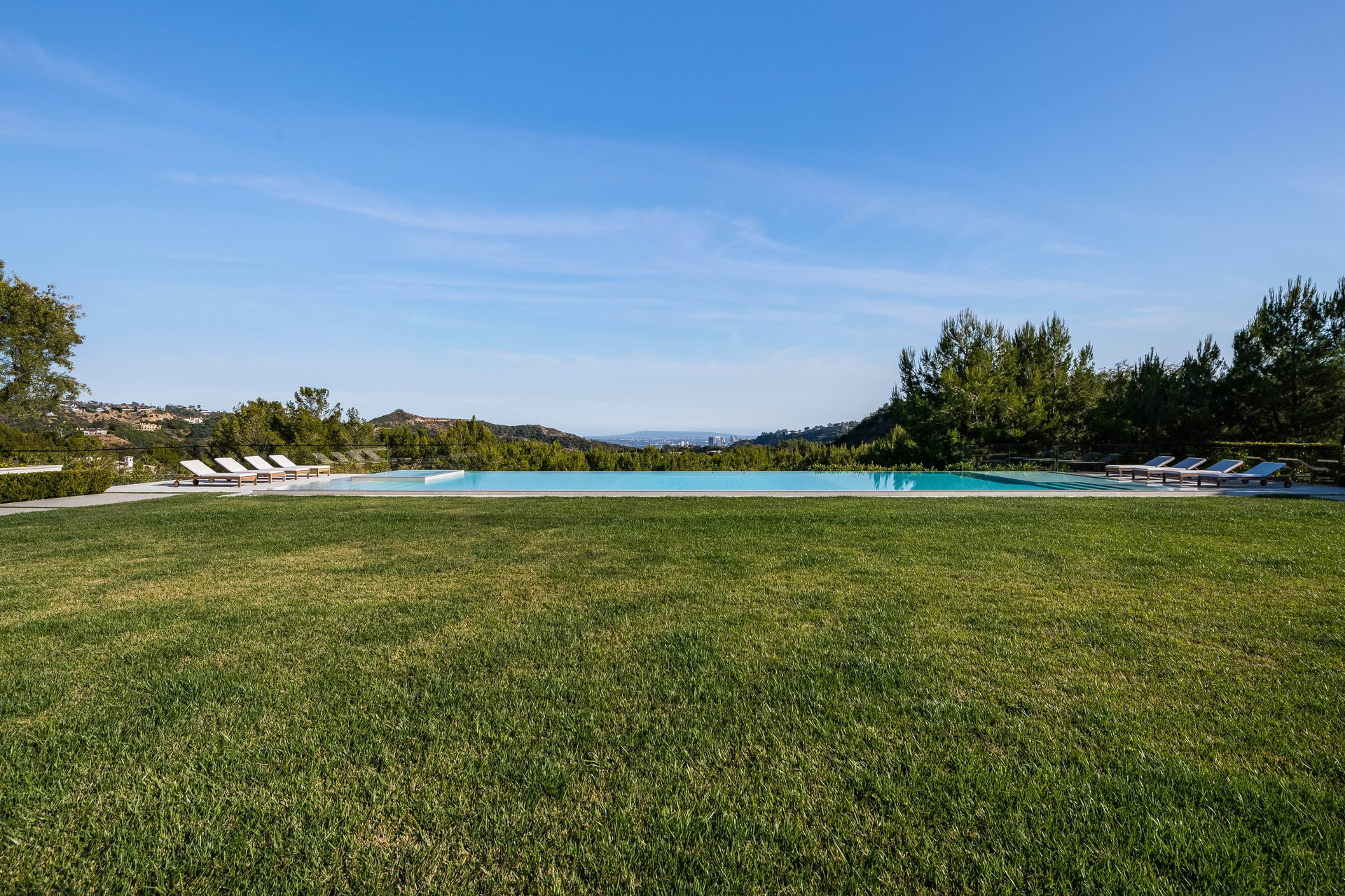 73 Beverly Park Ln