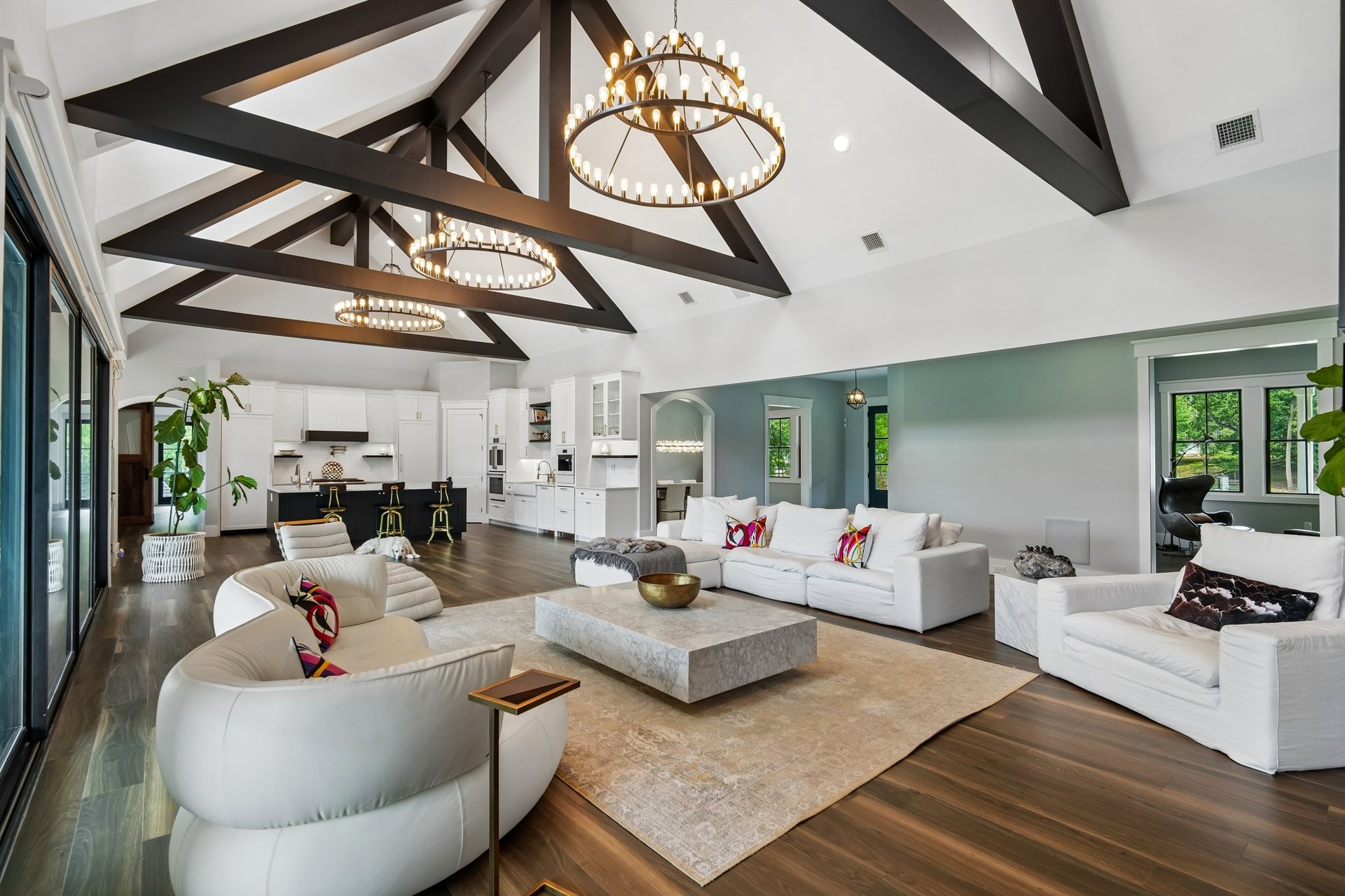 7 Homelands Dr