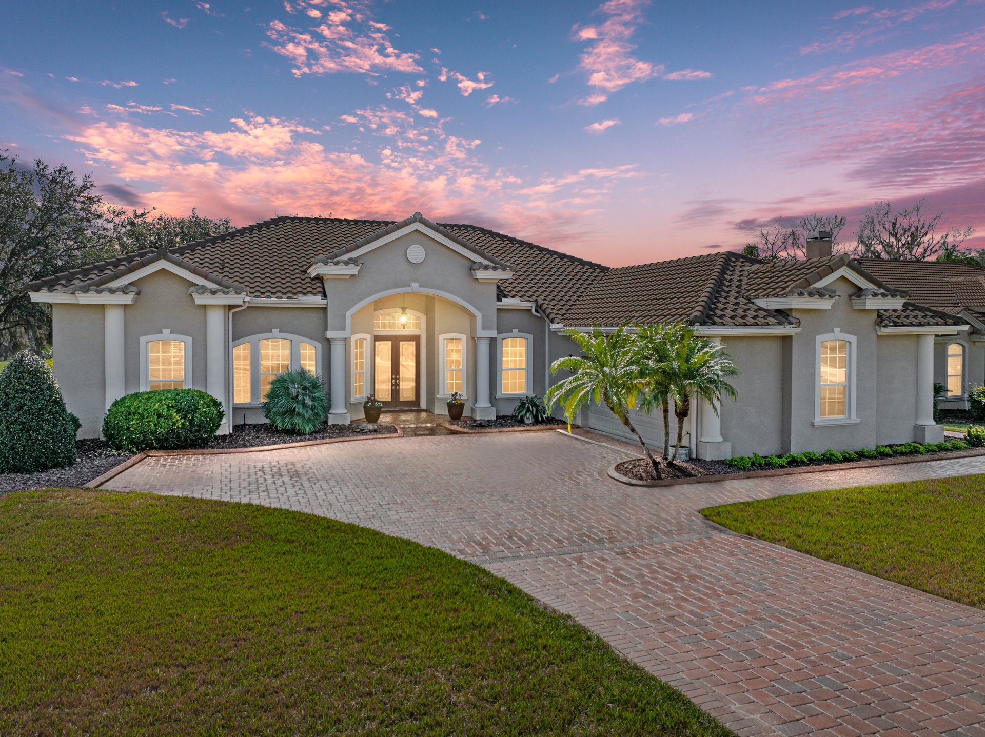13854 THOROUGHBRED DR