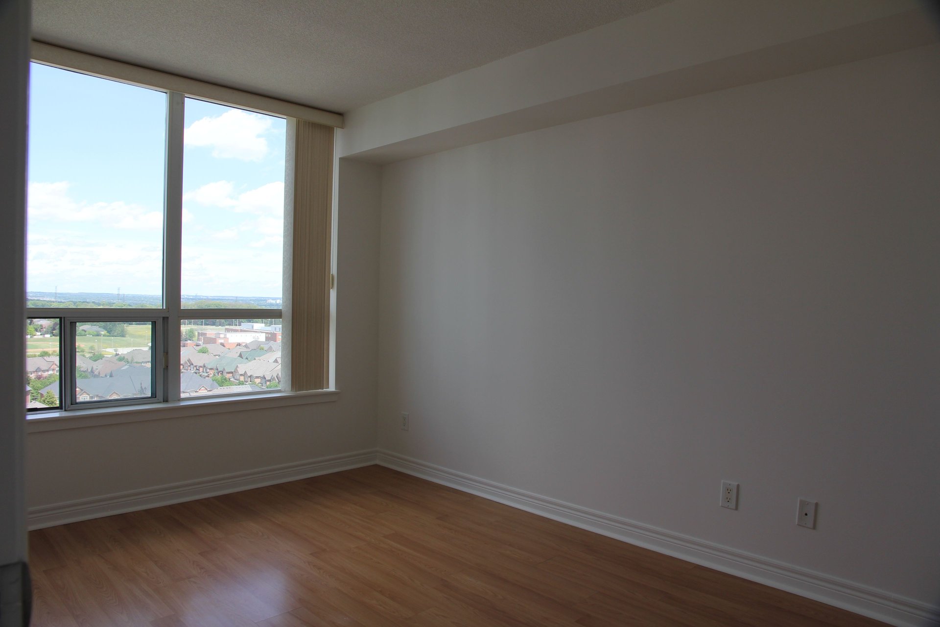  Exceptional Corner Suite 