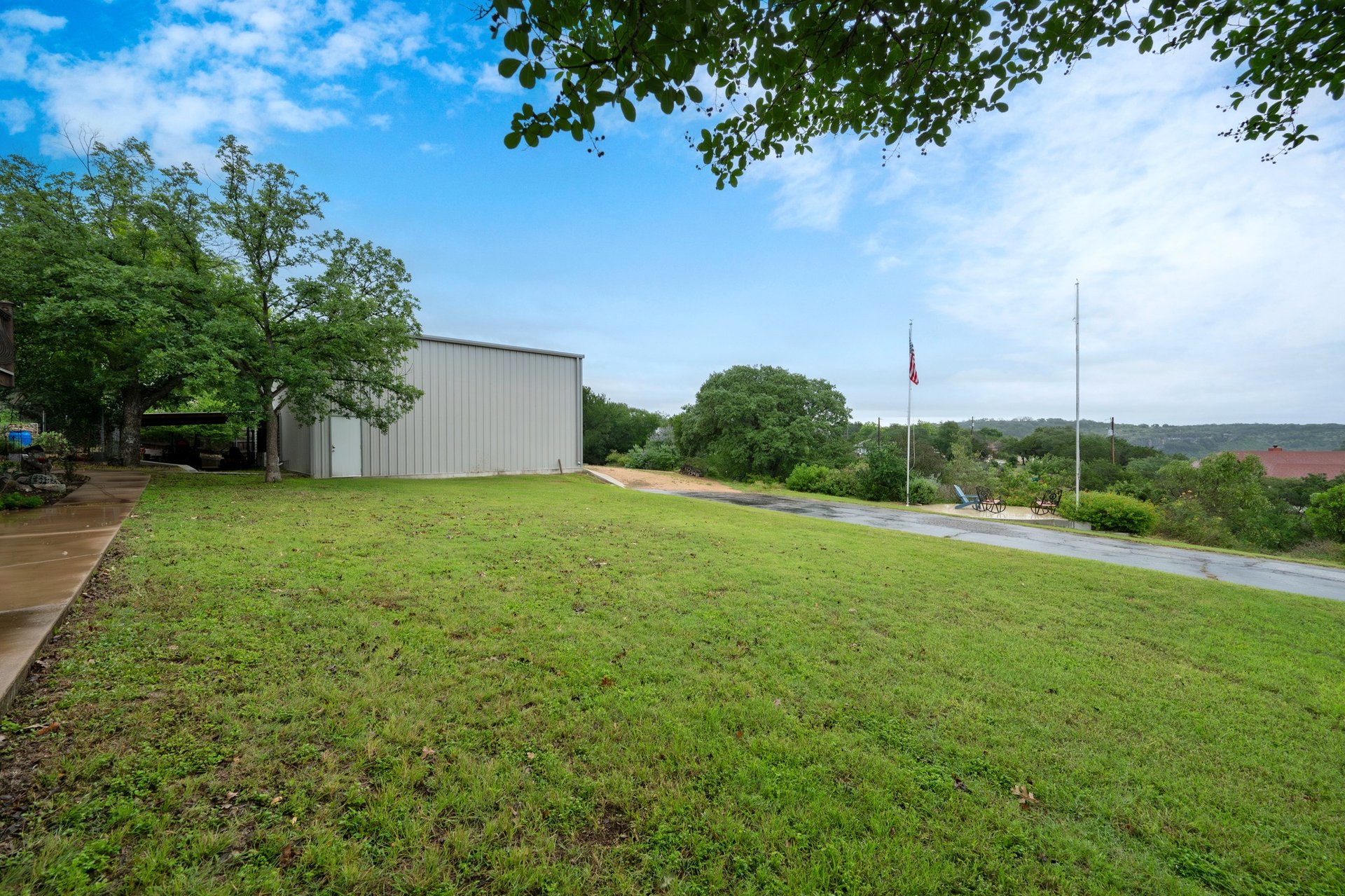 401 Crestview Drive and 309 Cliff Circle
