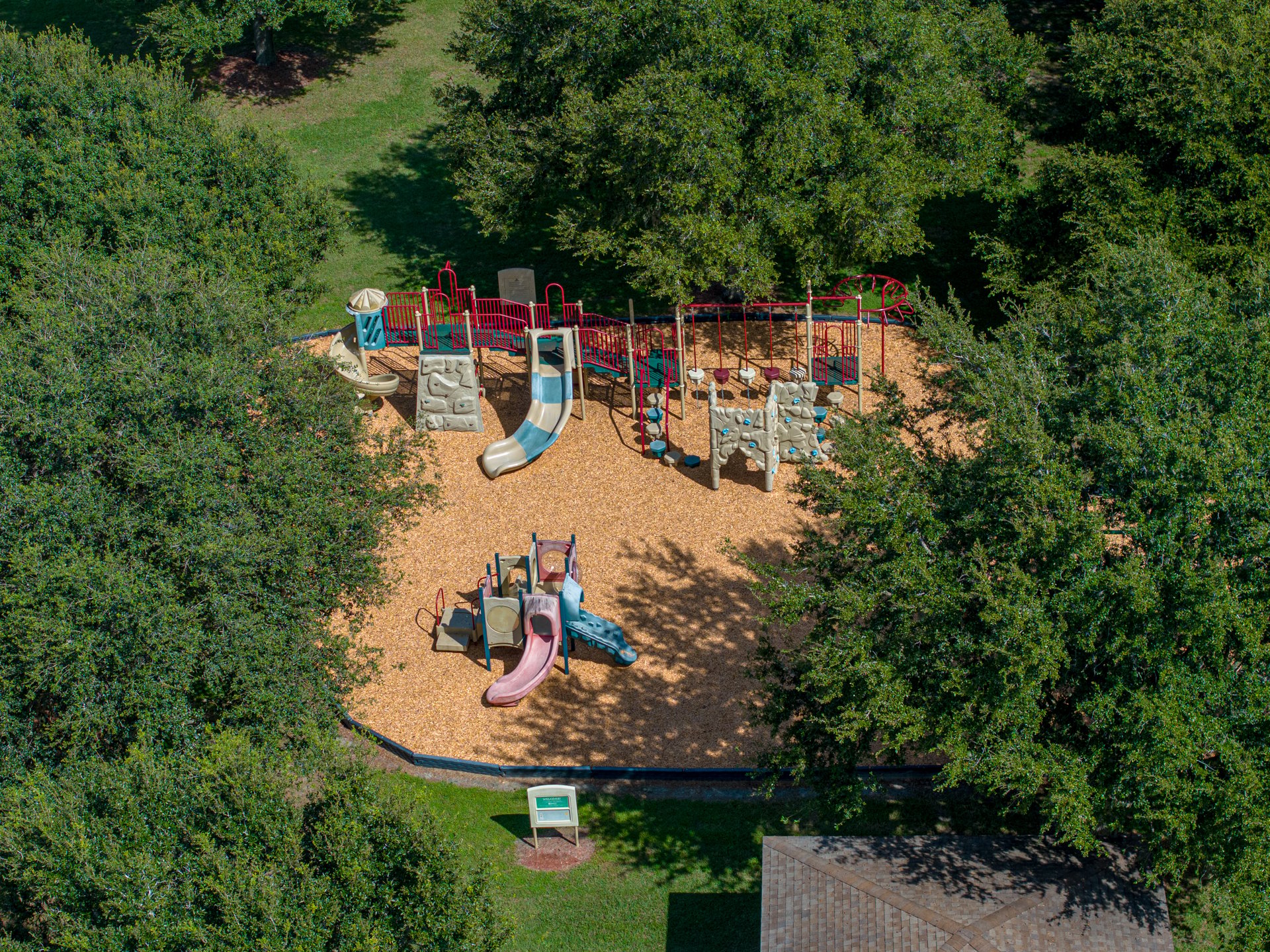 12333 WOODLANDS CIR