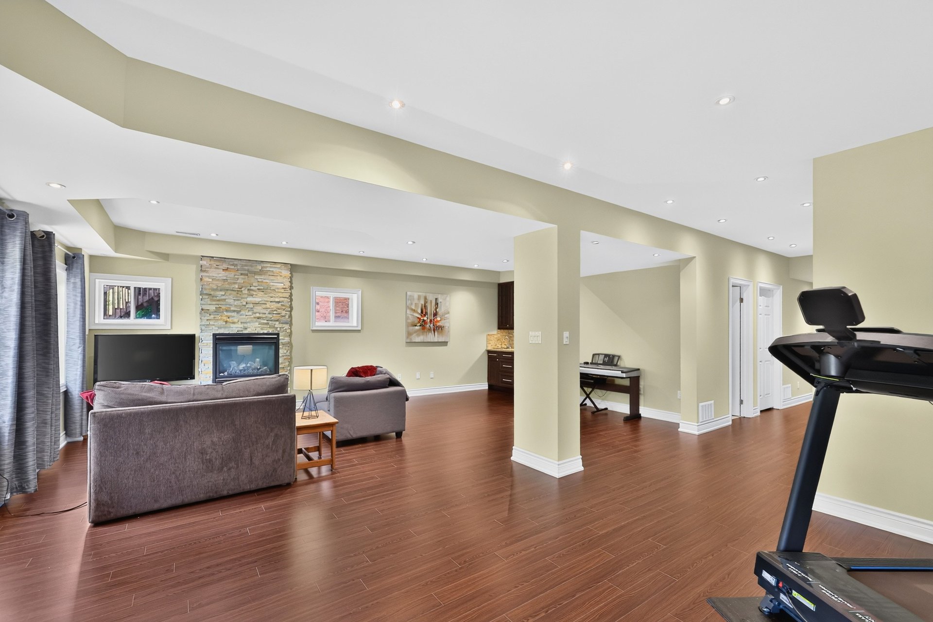 2269 Whitworth Drive, Oakville 