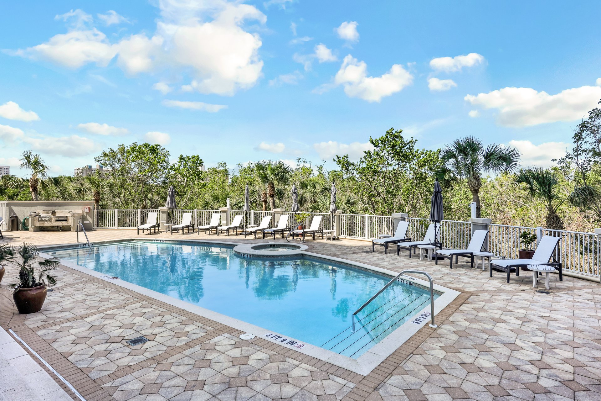 THE DUNES NAPLES