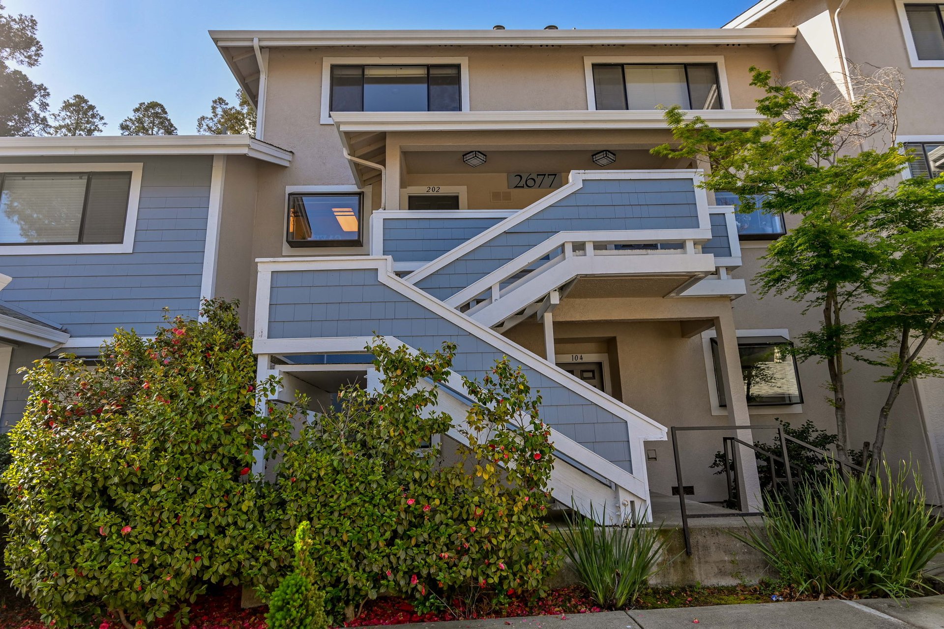 2677 Oak Rd. #202, Walnut Creek