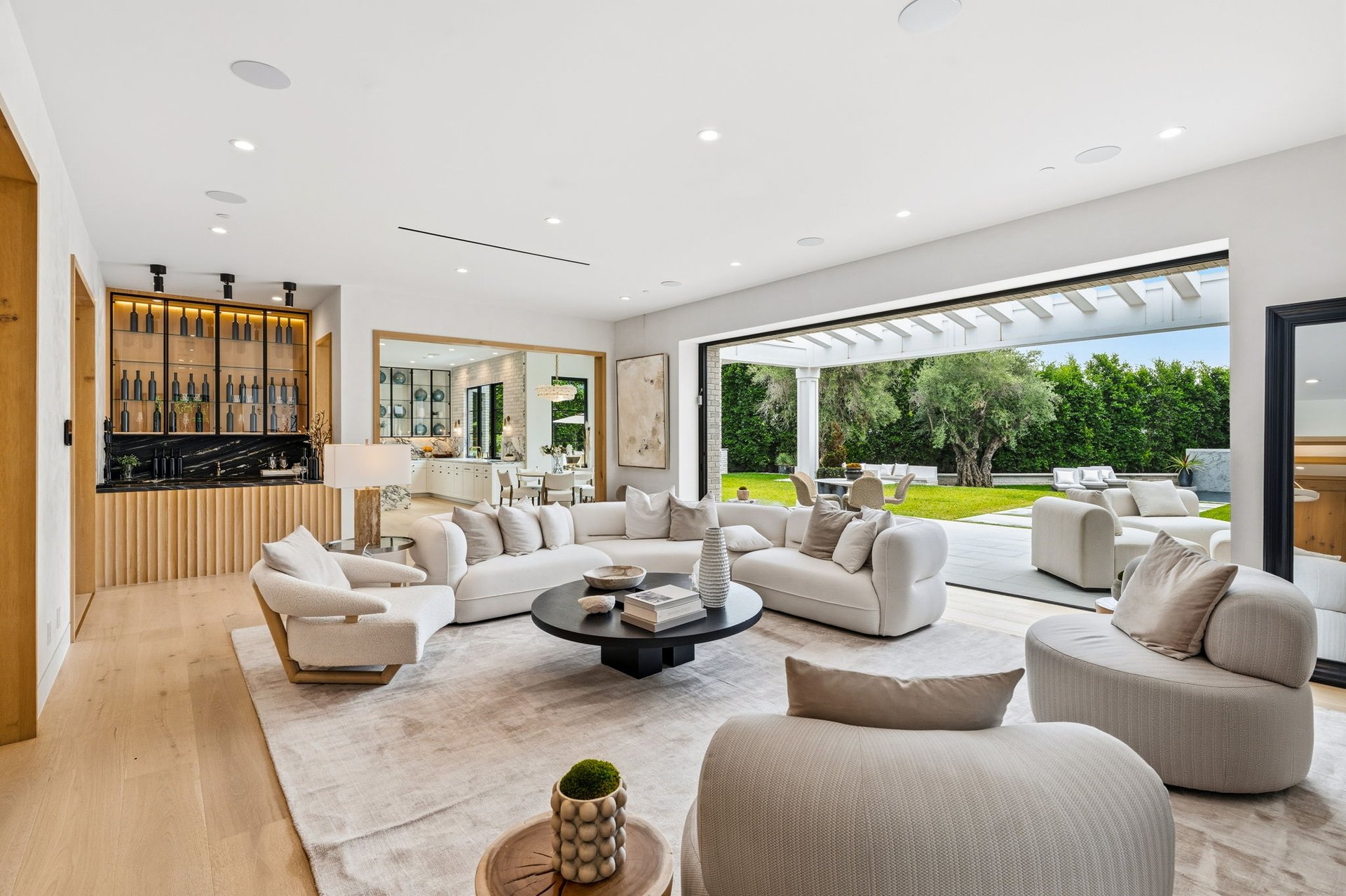 1220 Corsica Drive