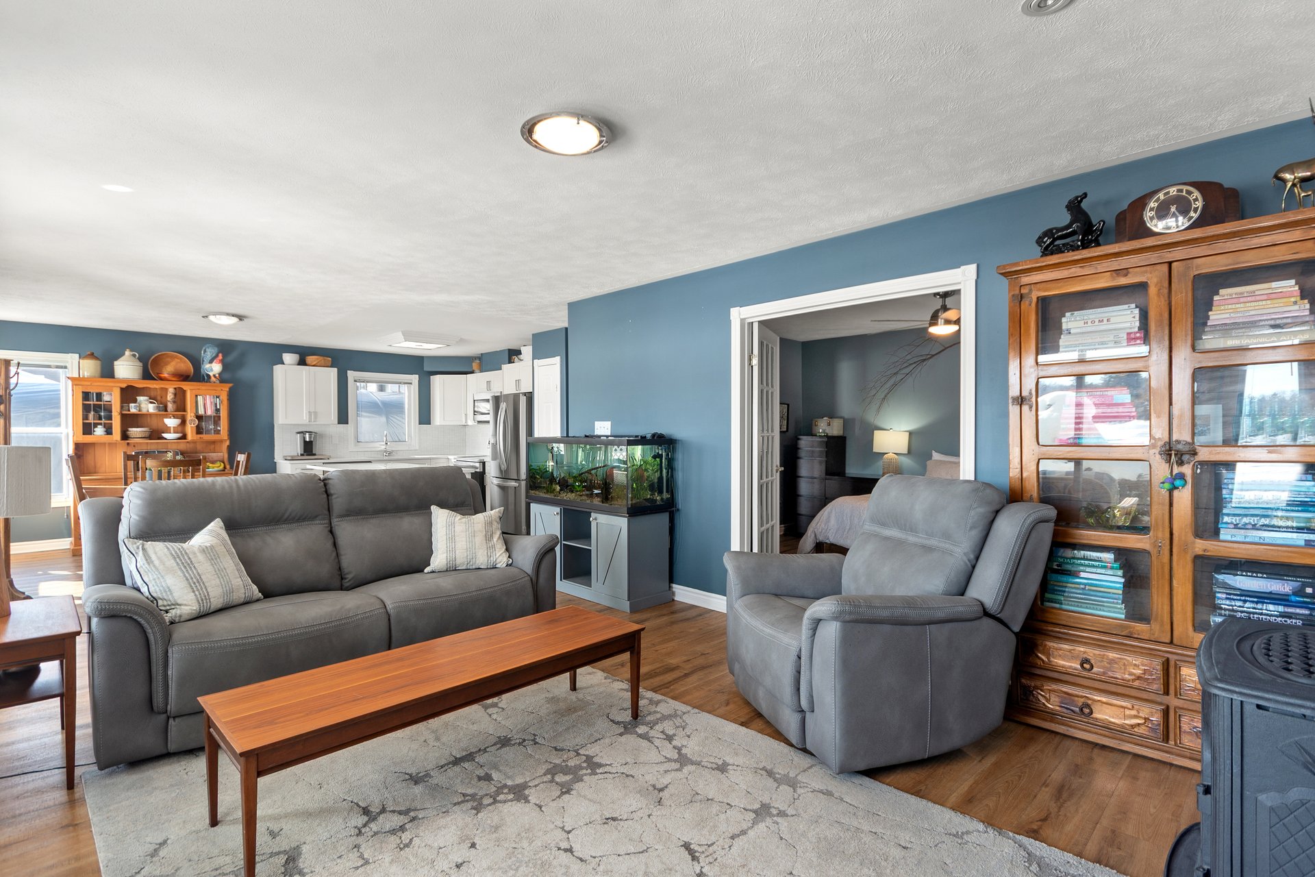 604 CHAMPLAIN Road