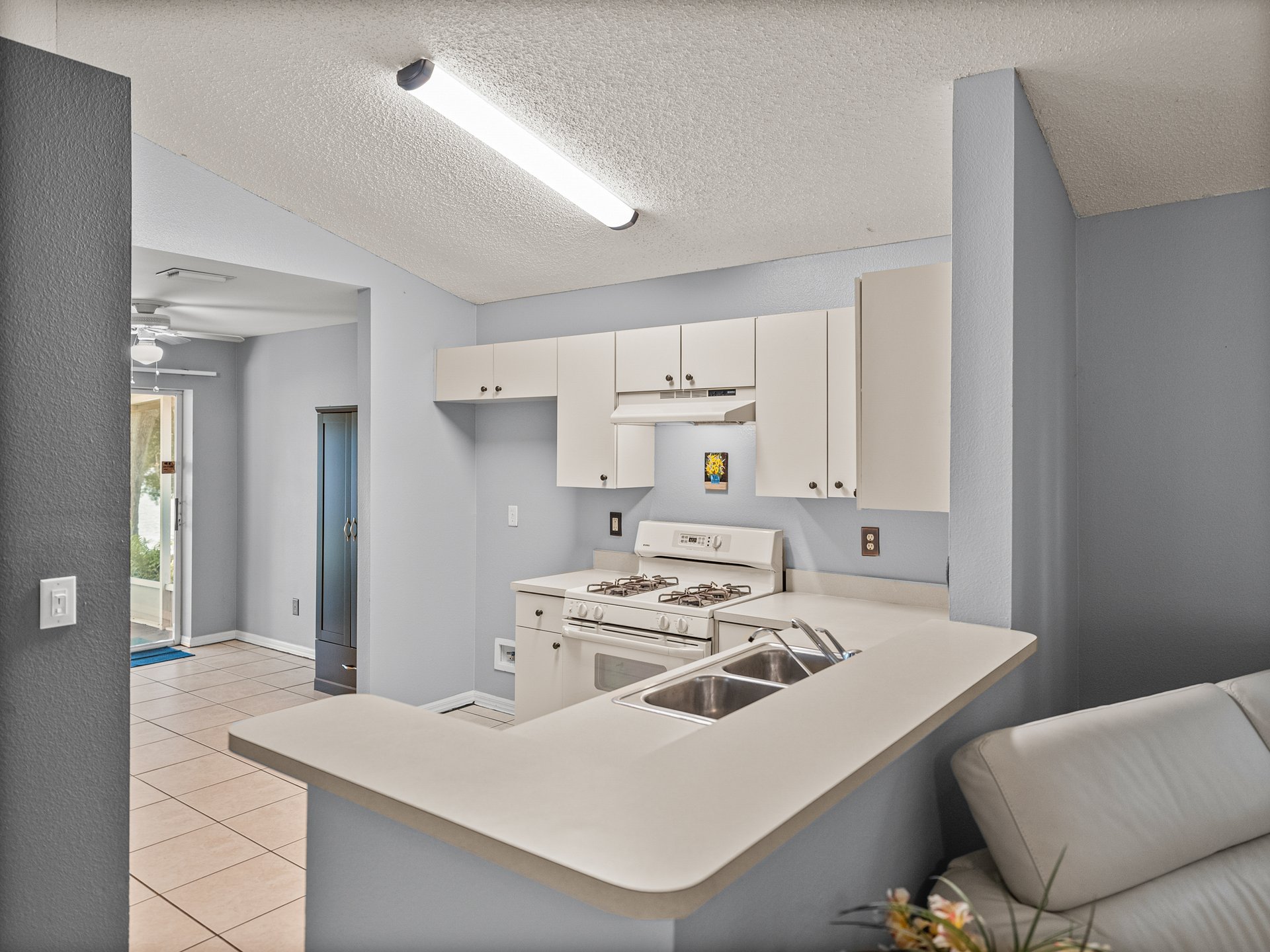 22829 SAINT THOMAS CIR