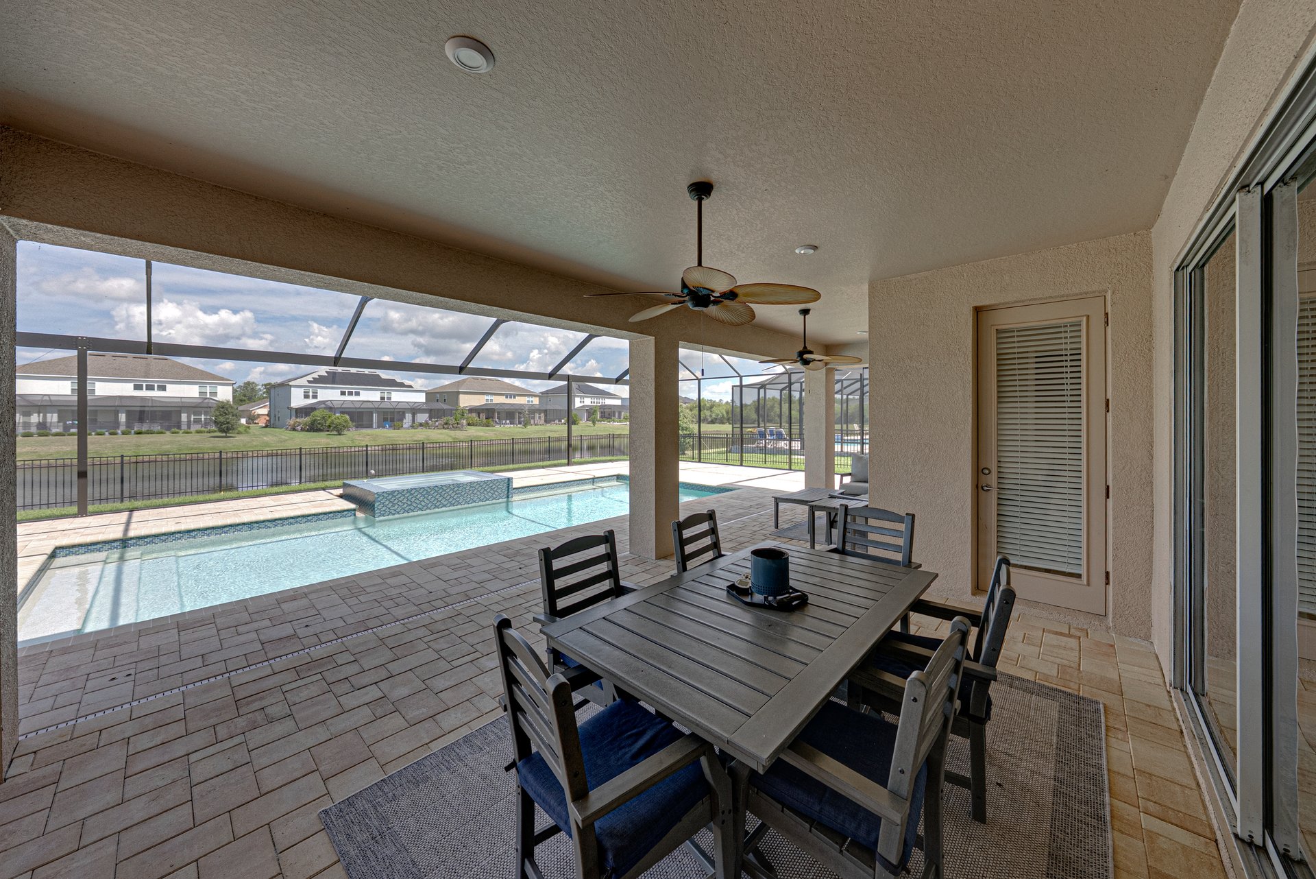 6978 BRADBURY CIR