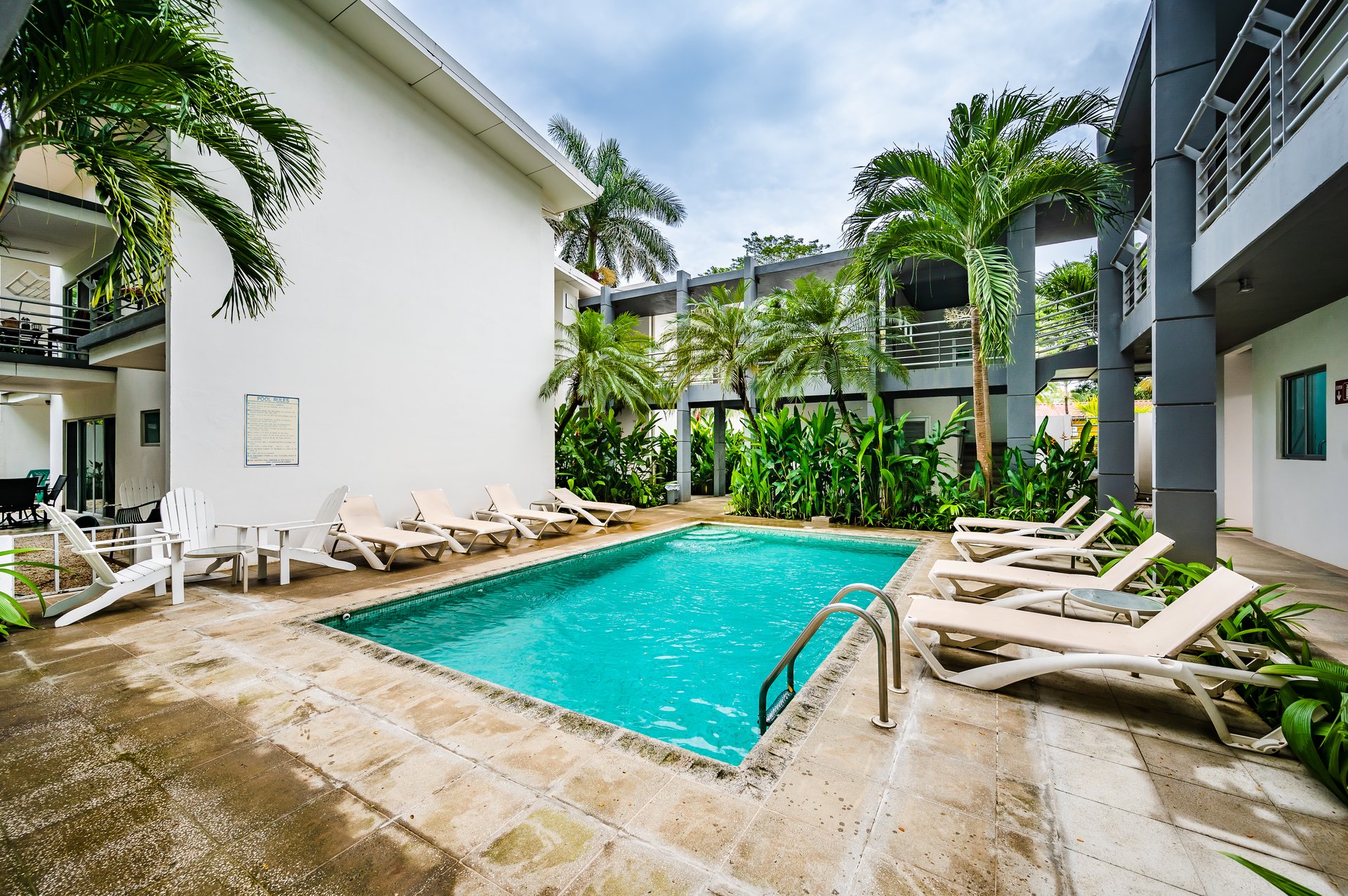 Casa Blanca 2 | Gorgeous 2 Bedroom Condo Close To The Beach!