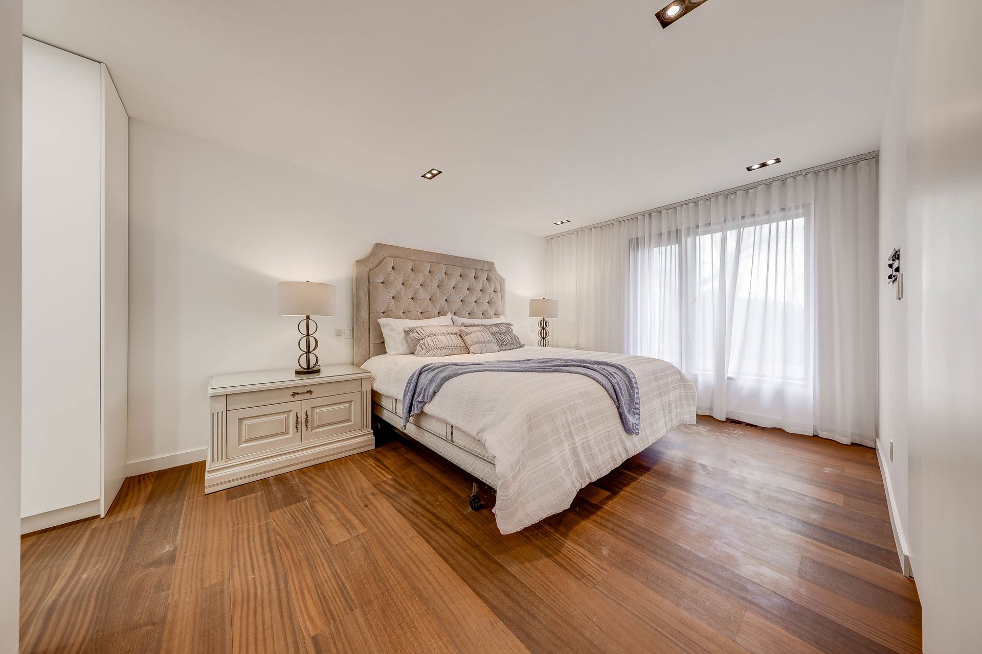 SOLD: Urban-Style Entertainer's Paradise