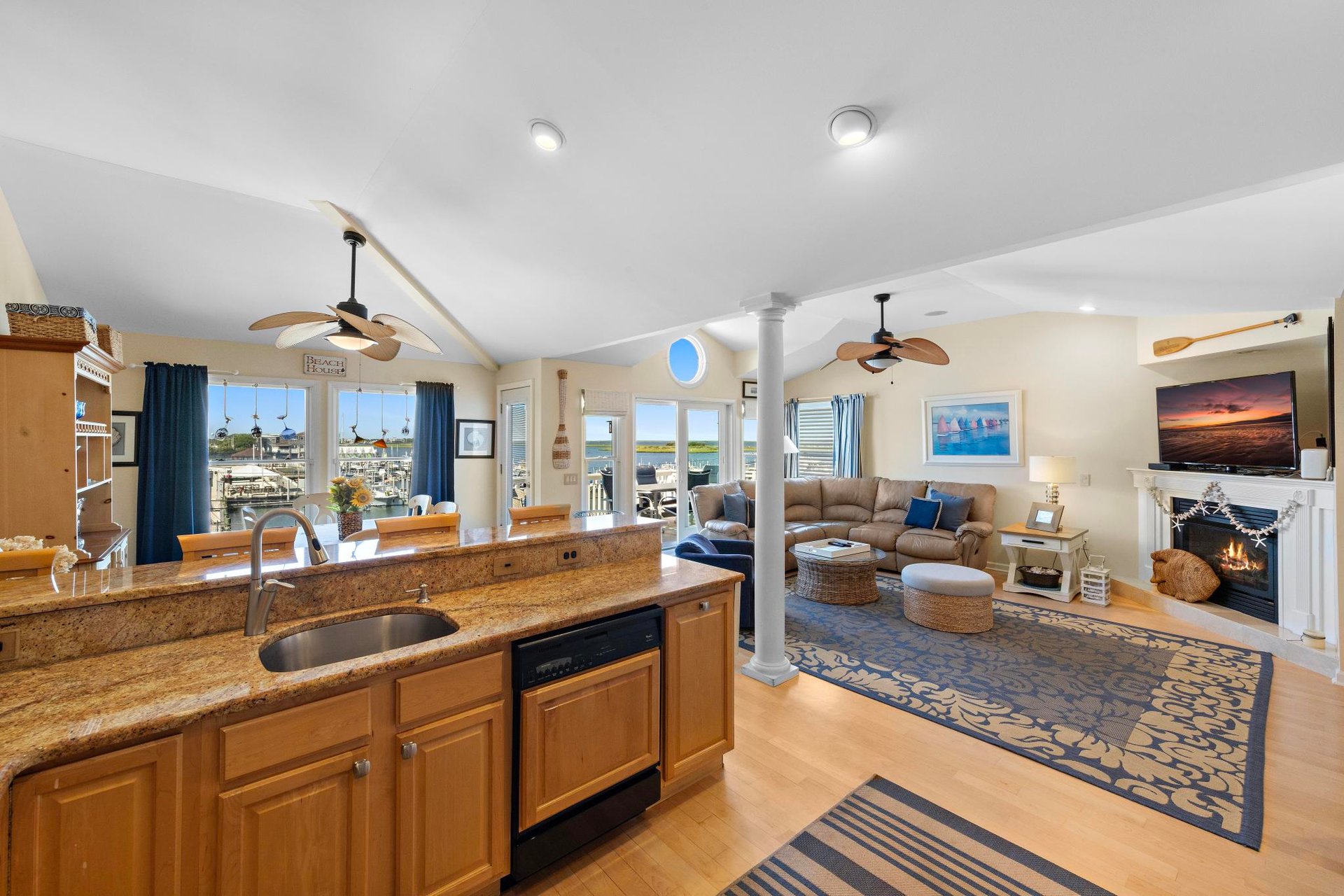 401 Pearl Street (West Unit), Beach Haven