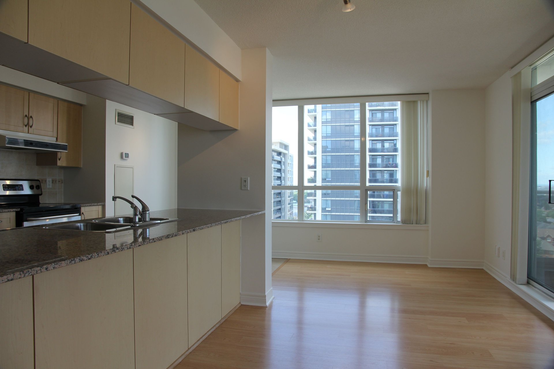  Exceptional Corner Suite 