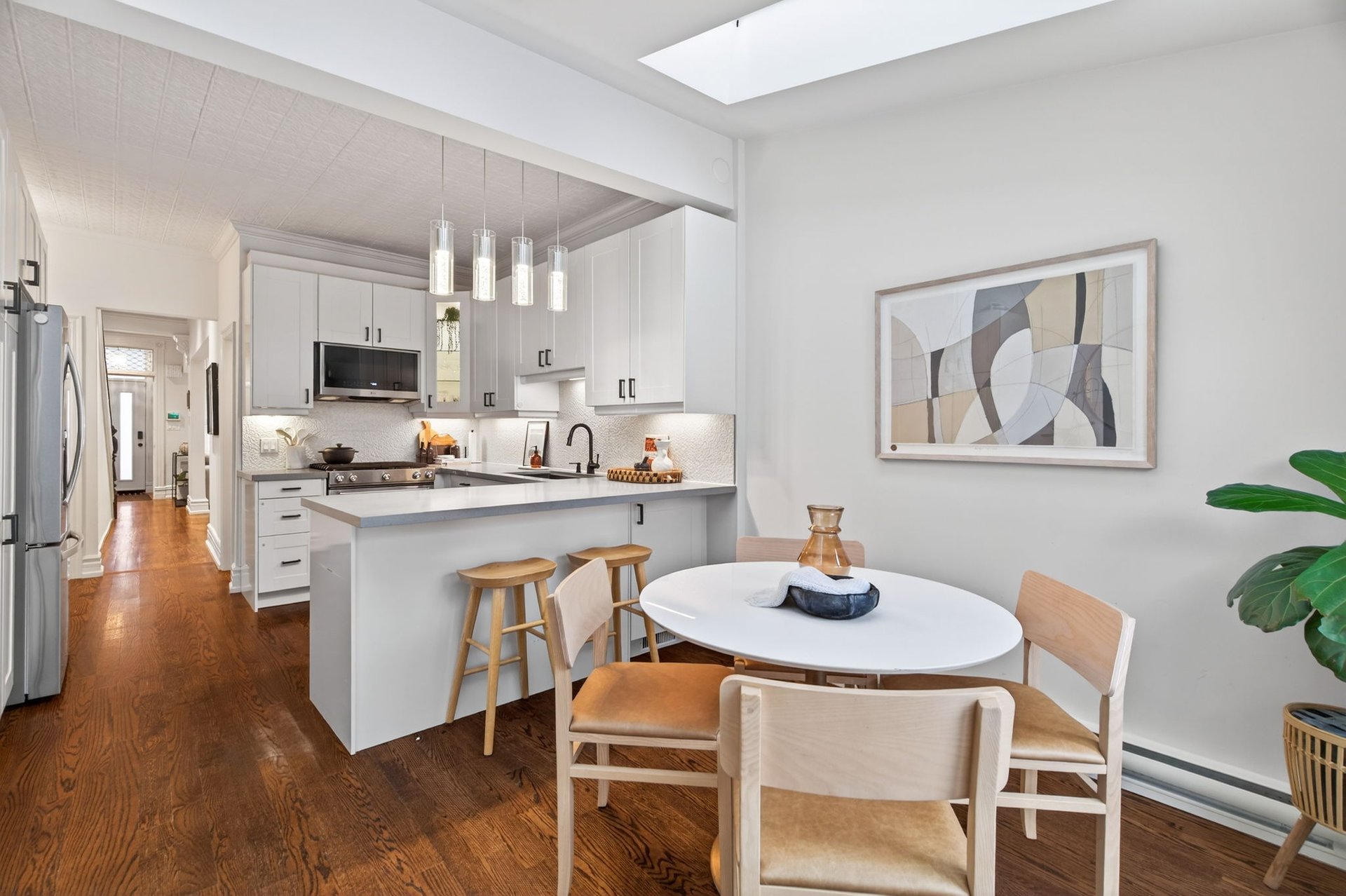 SOLD: Standout Residence In Coveted Summerhill