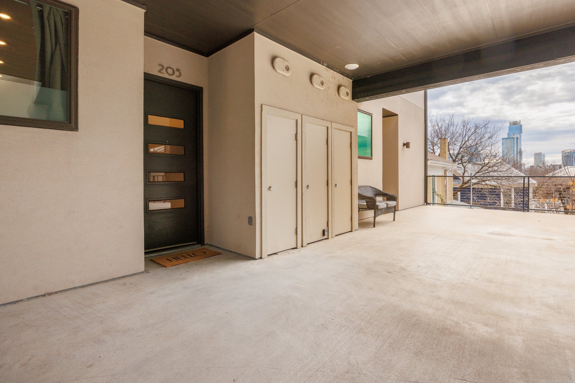 1306 West Avenue #205