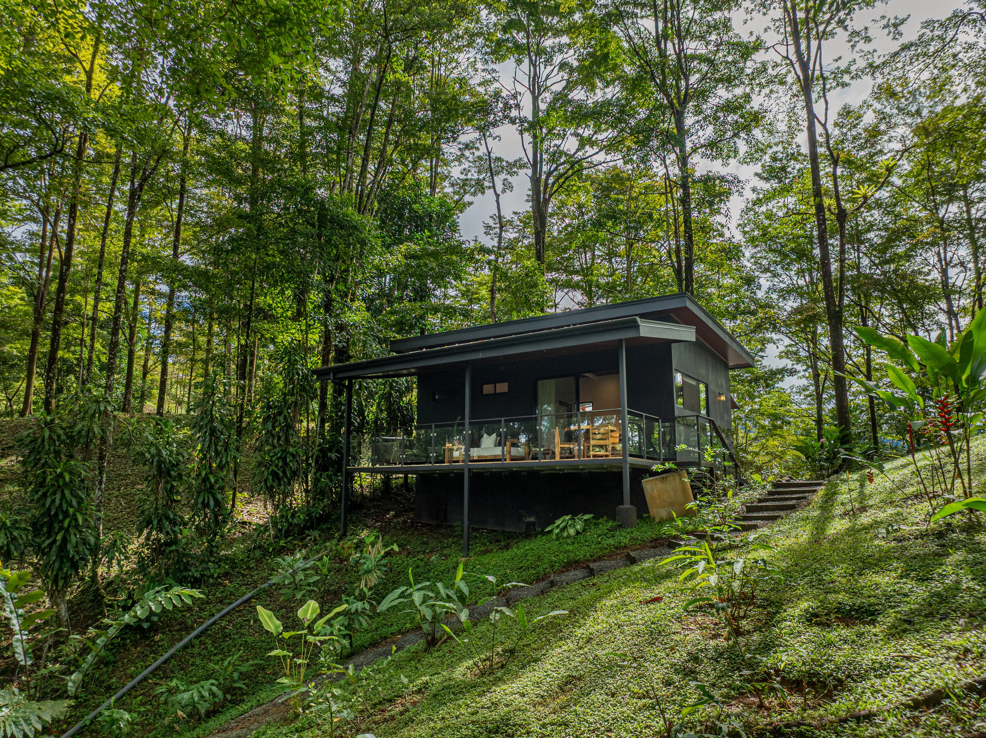 La Sombra Villas, Where Nature Meets Comfort in Tinamates!
