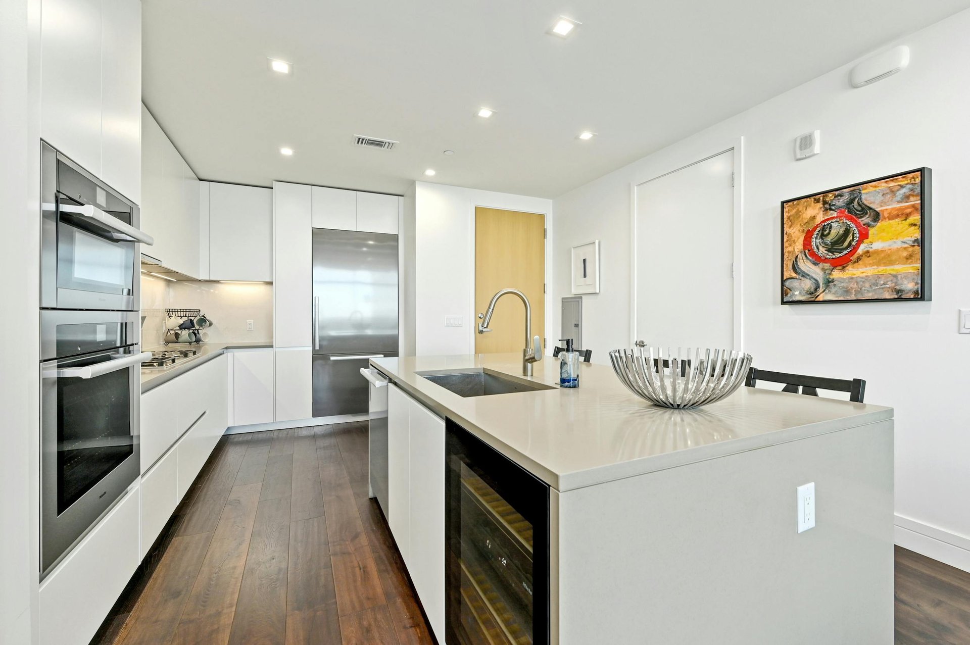 501 West Ave #3202