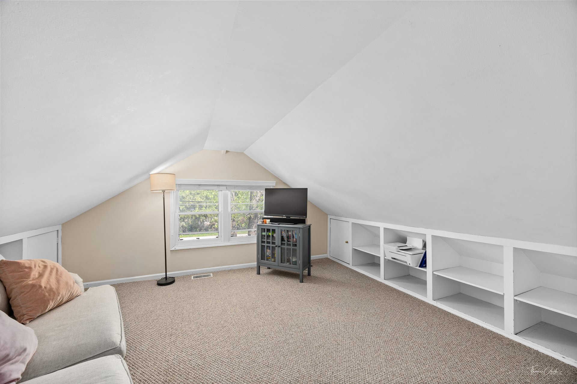 4046 Fairview Ave, Downers Grove