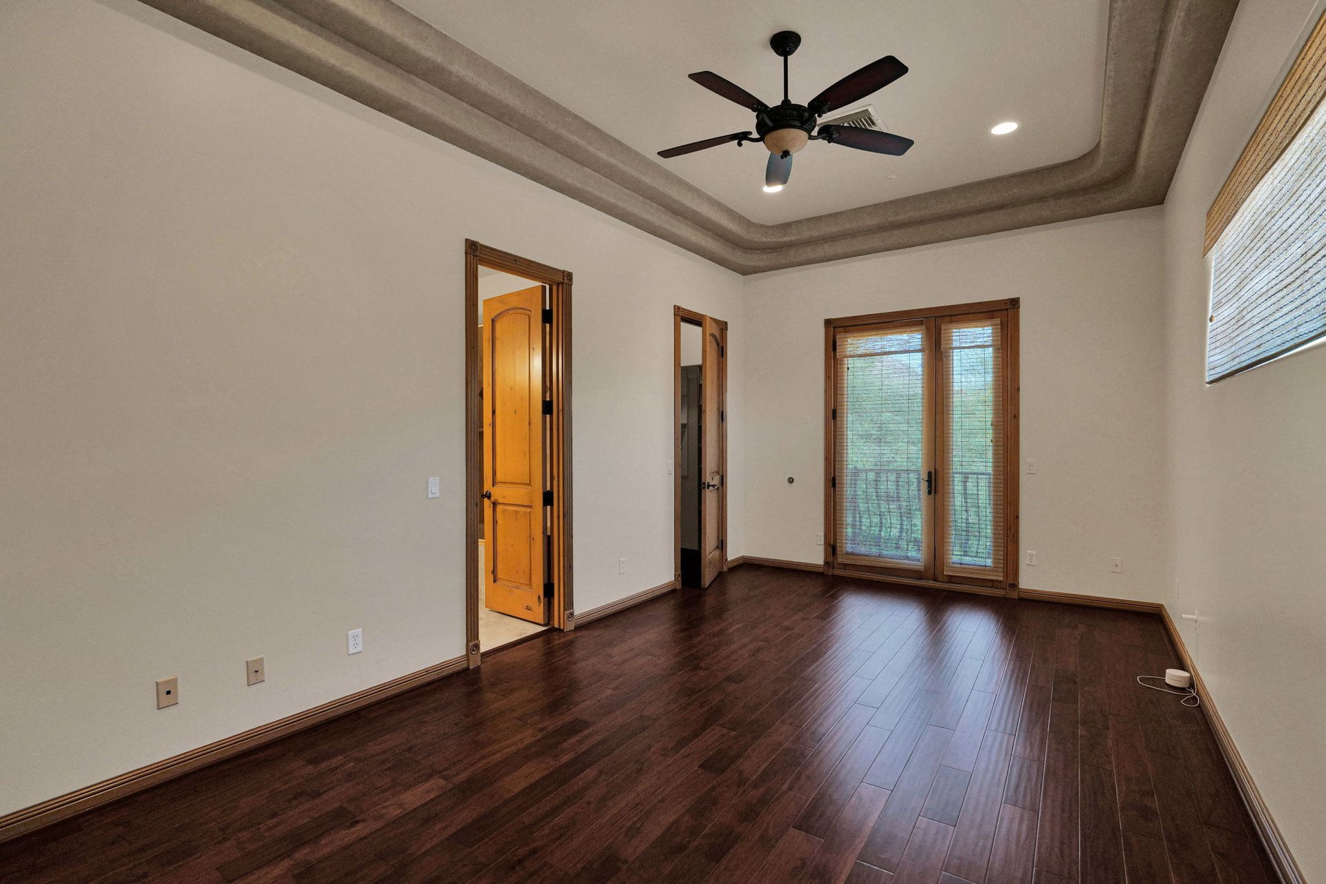 4141 E LAKESIDE Lane