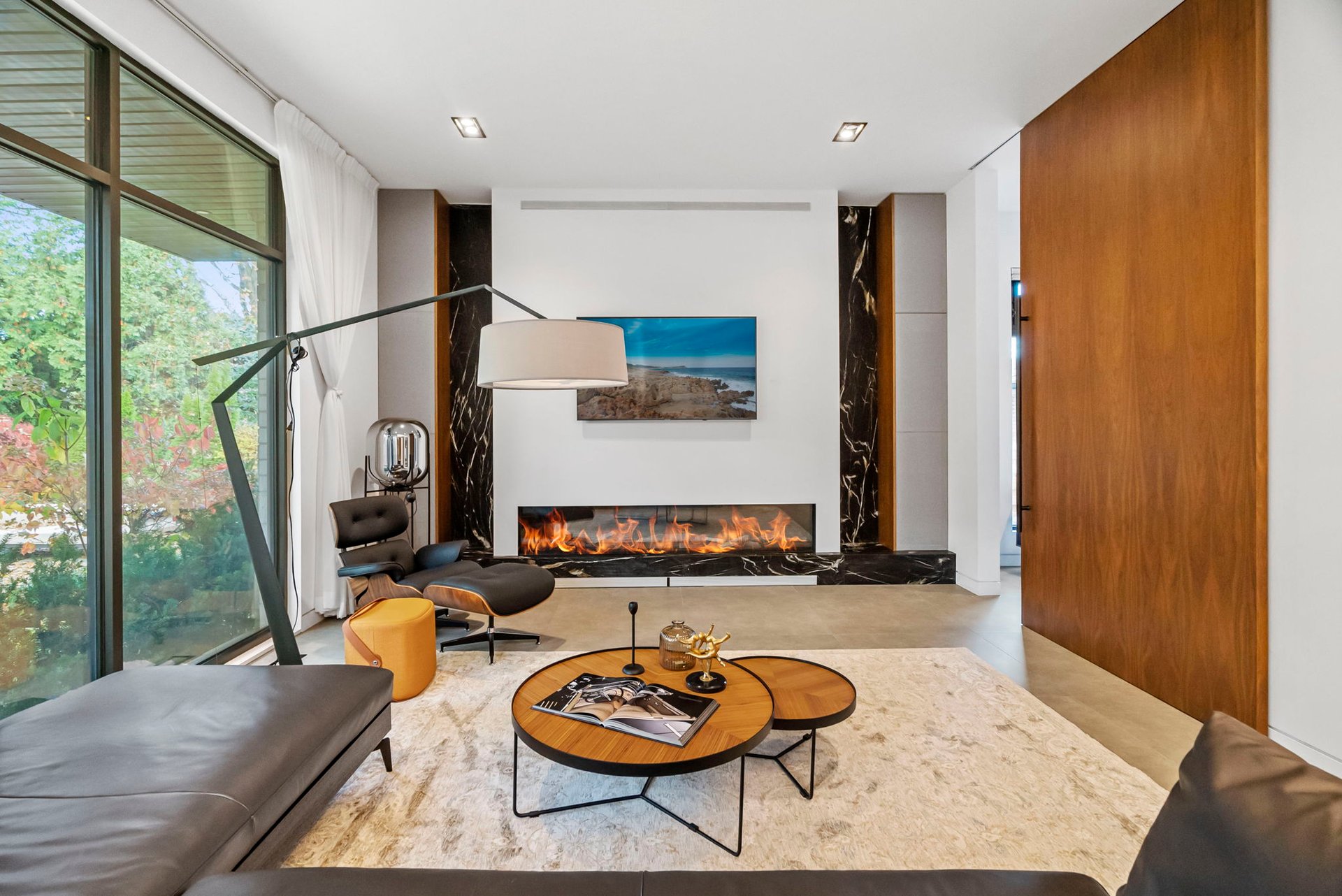 SOLD: Modern Architectural Profile