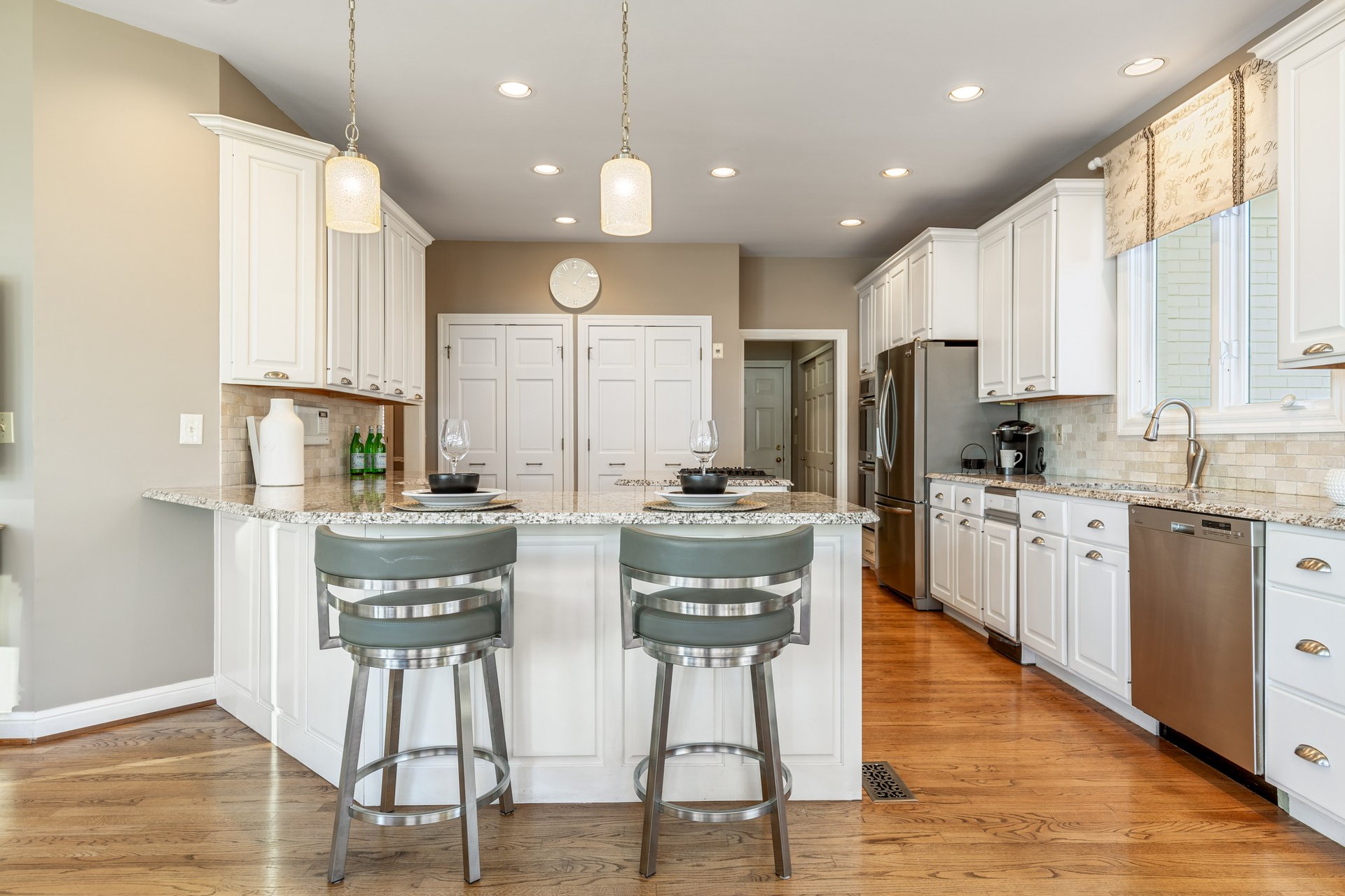 6 Whitmoor Court
