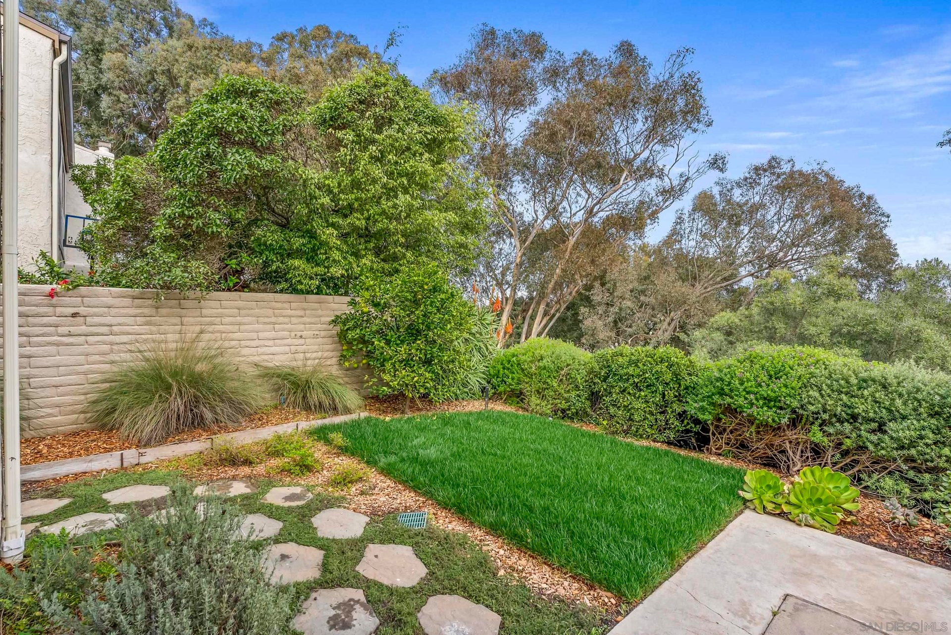 8871 Caminito Primavera, La Jolla, CA 92037