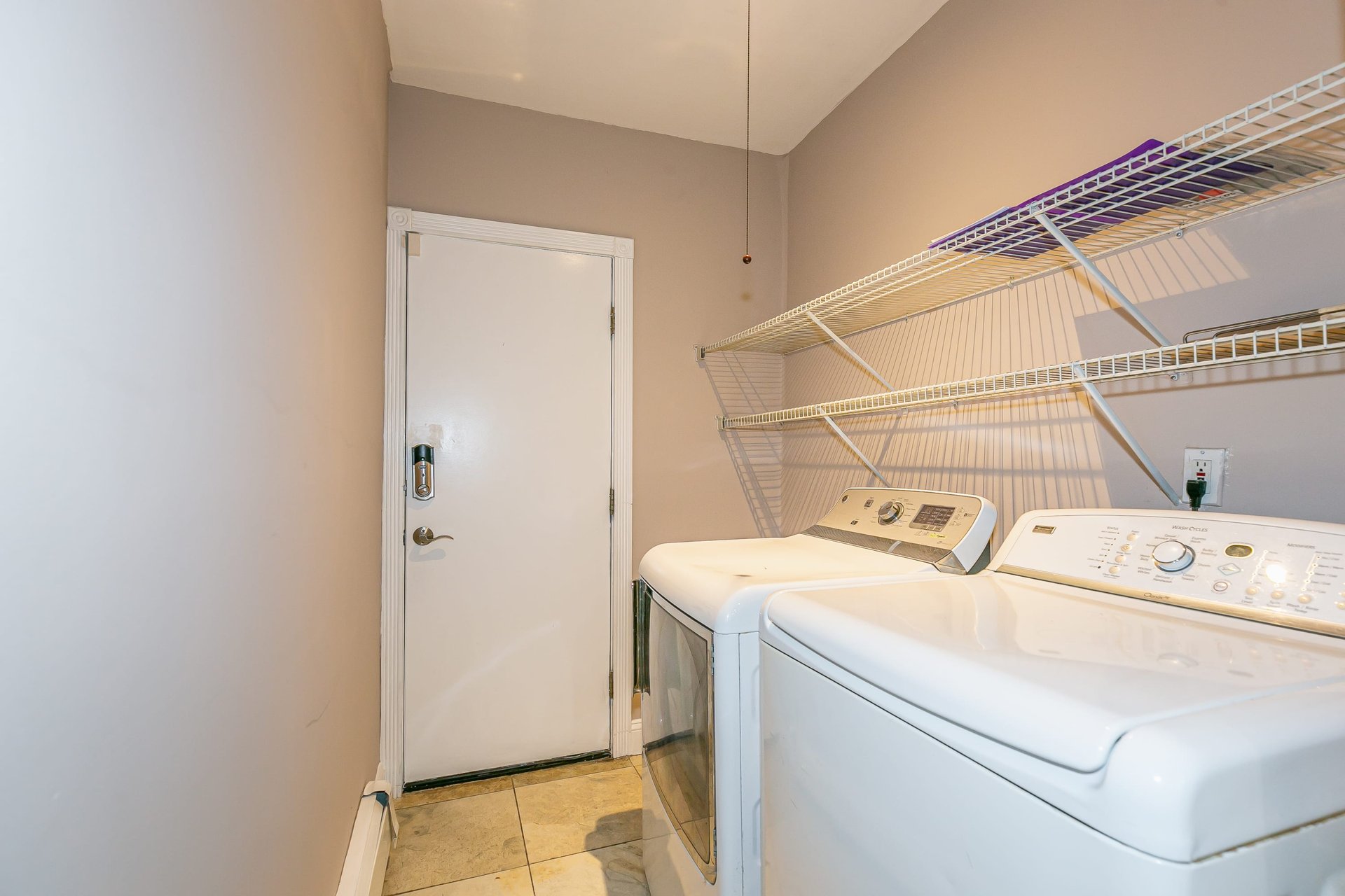 1 W Fern Drive, Jericho