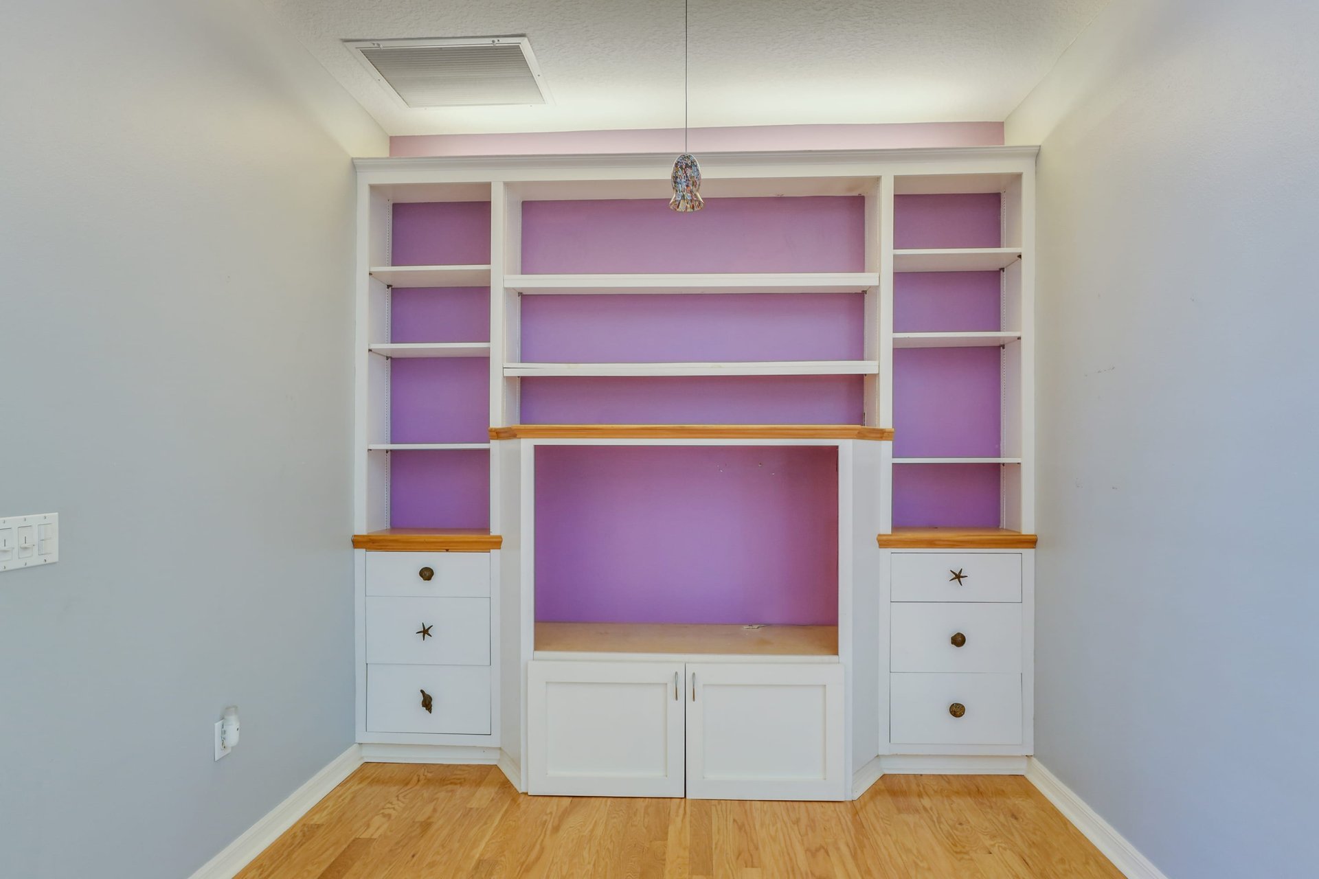 1379 Tearose Place