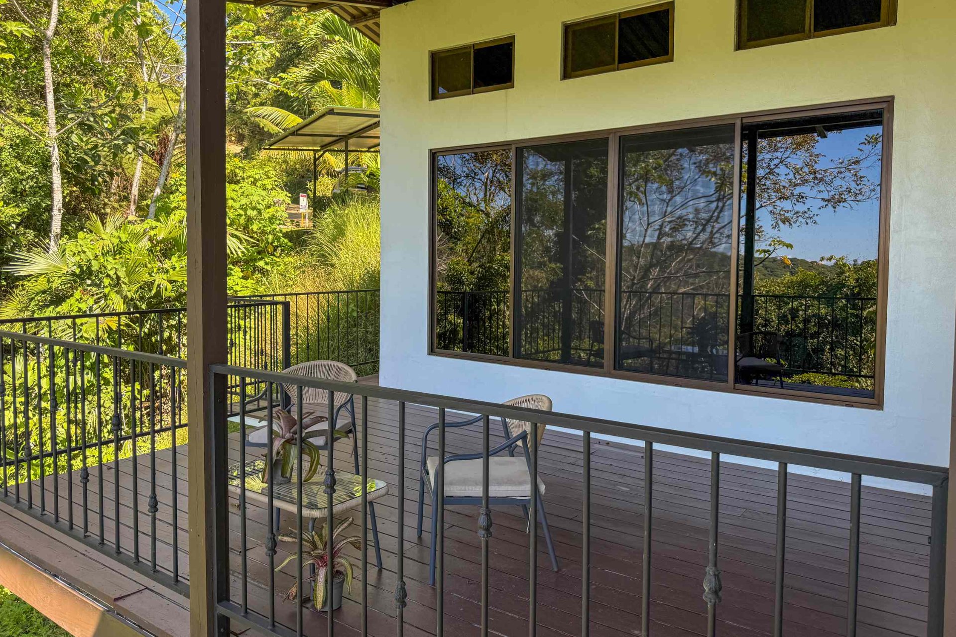 Totally Remodeled Coastal Jungle 2-Bedroom Sanctuary Home with Valley & Ocean Views in Lagunas above Dominical Costa Rica