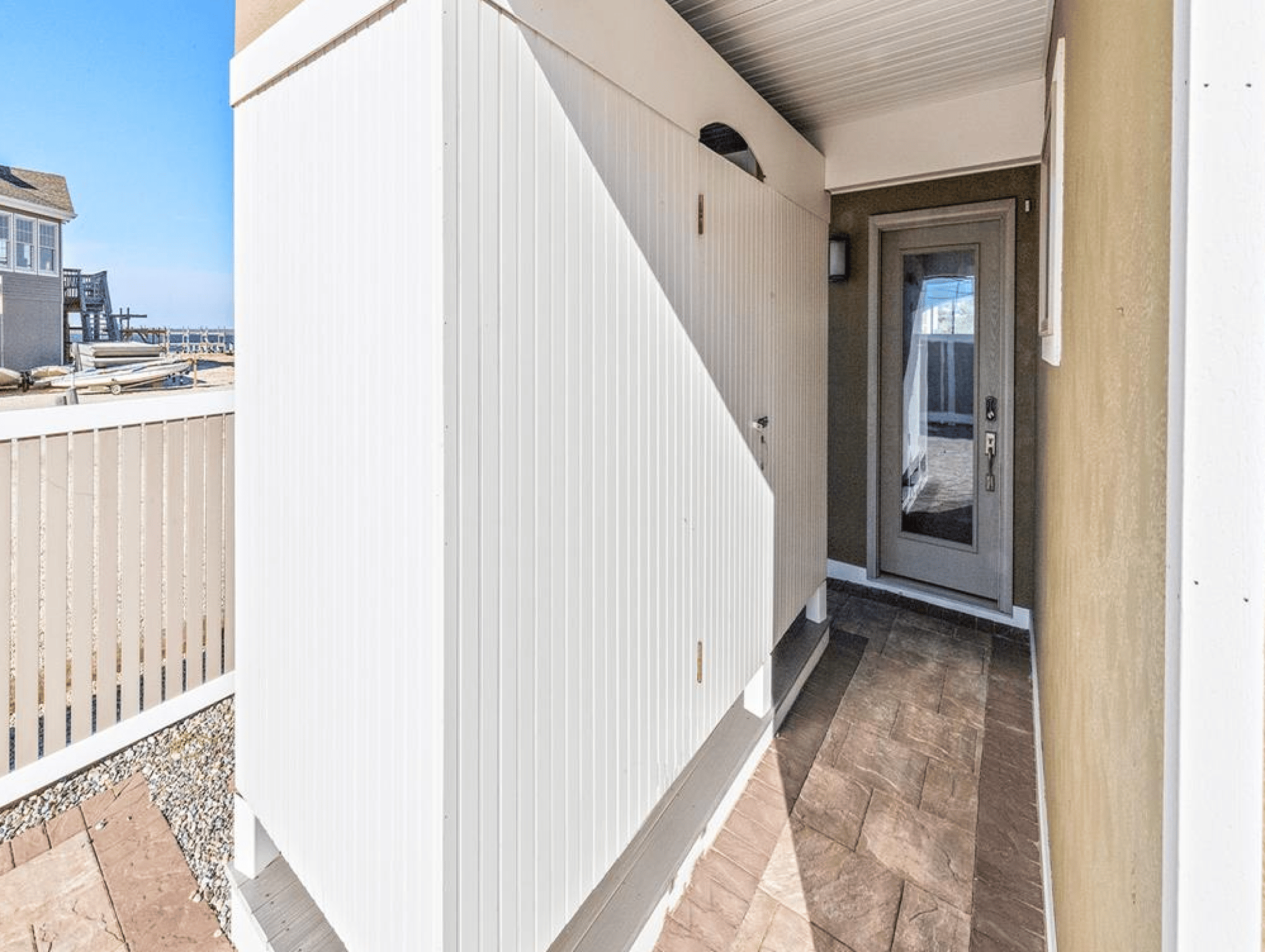 386 N 10th, Surf City