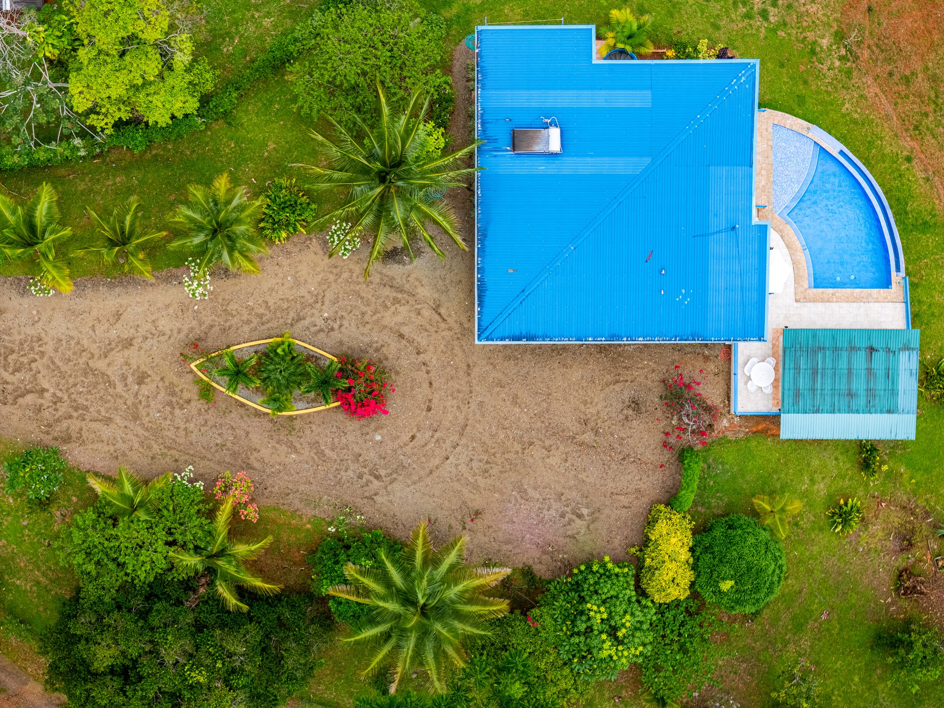 Luxury 4-Bed Villa with Ocean Views & Infinity Pool in Ojochal