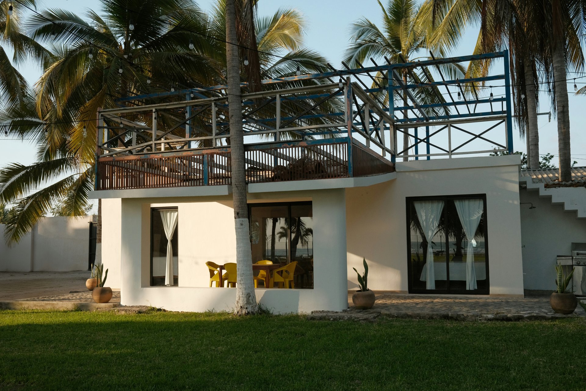 10 Architectural Styles That Explain How LA Homes Were Designed