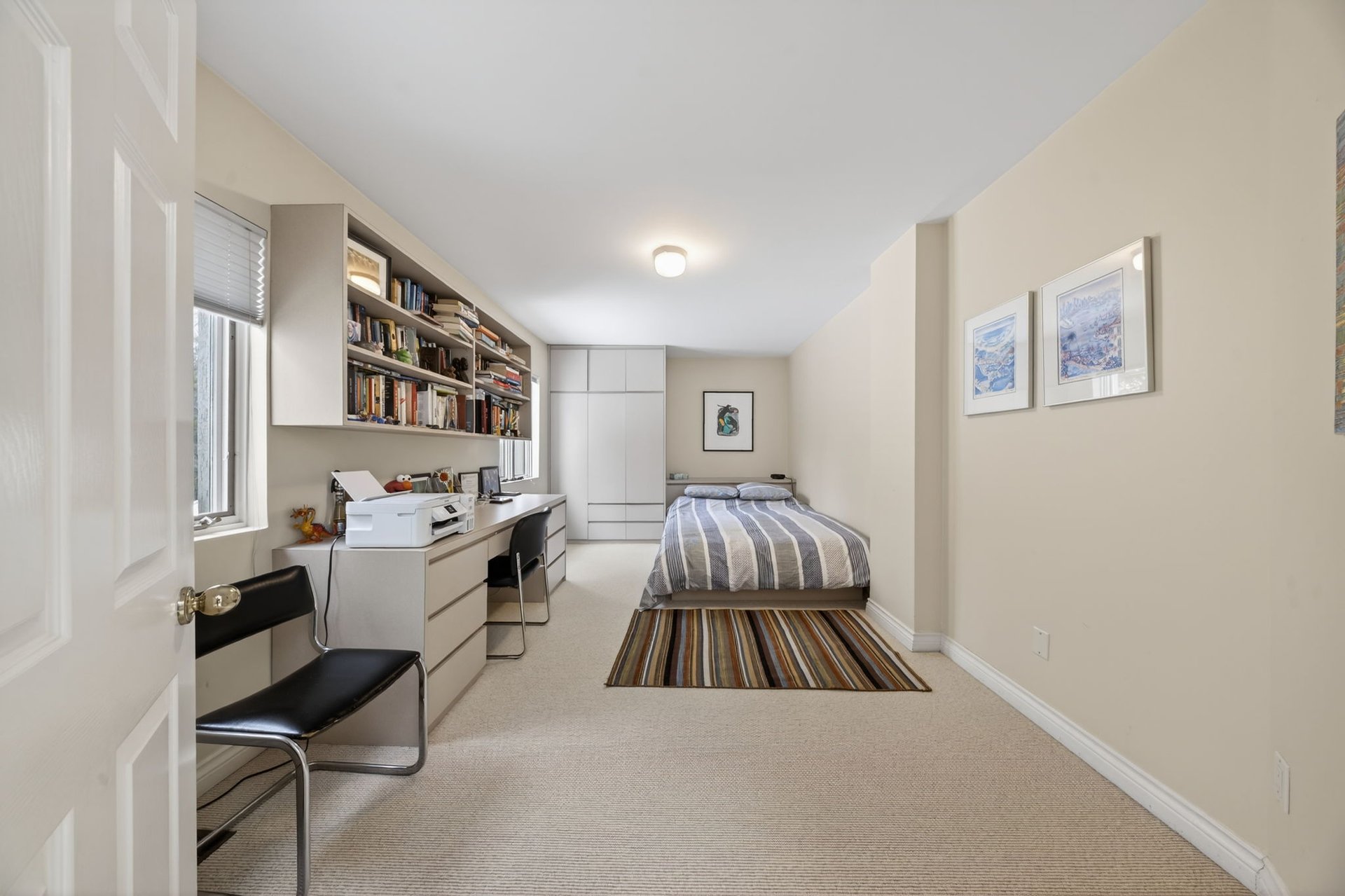 SOLD: Luxurious Country Living In The City