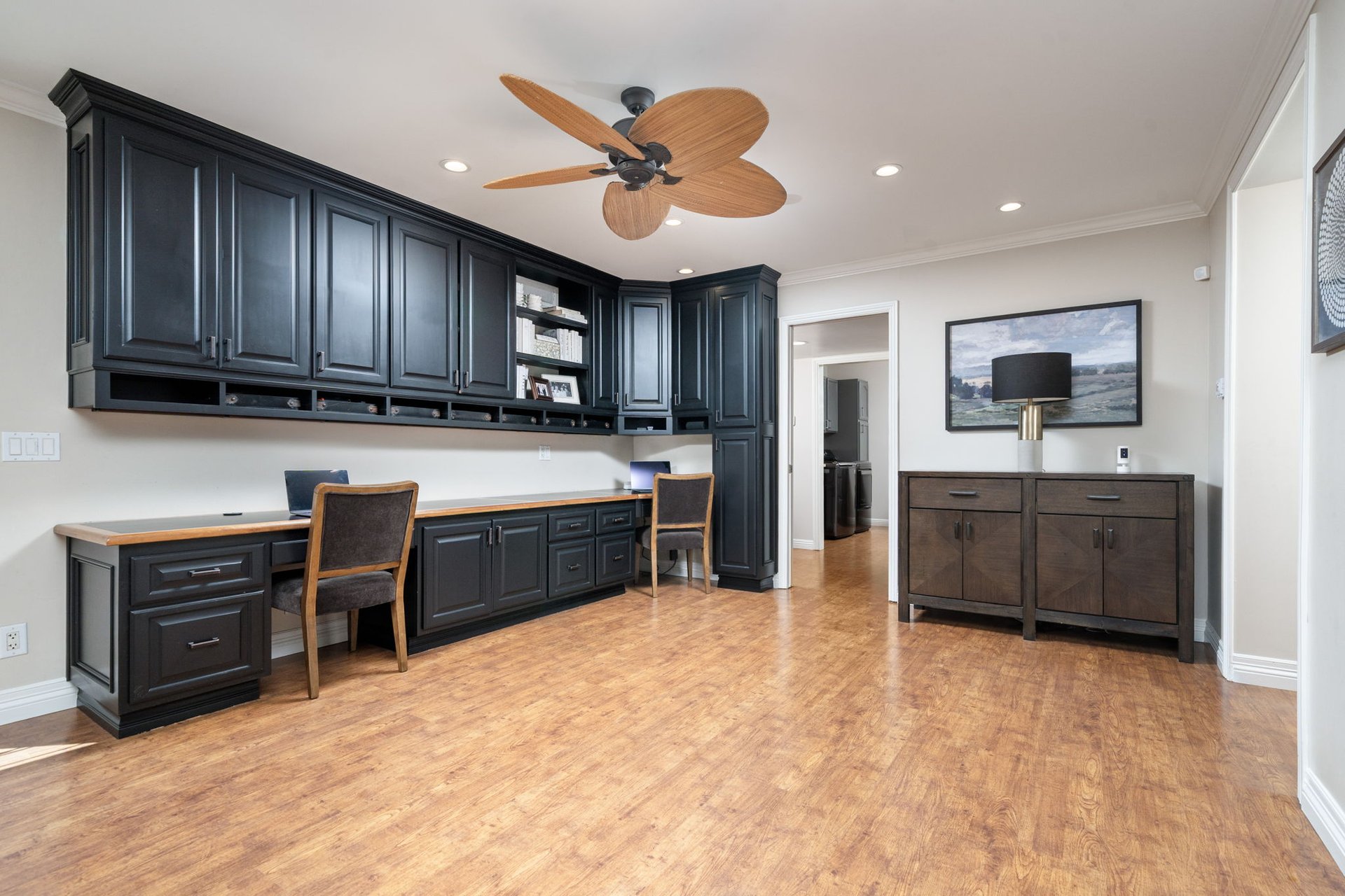 280 E Miramar