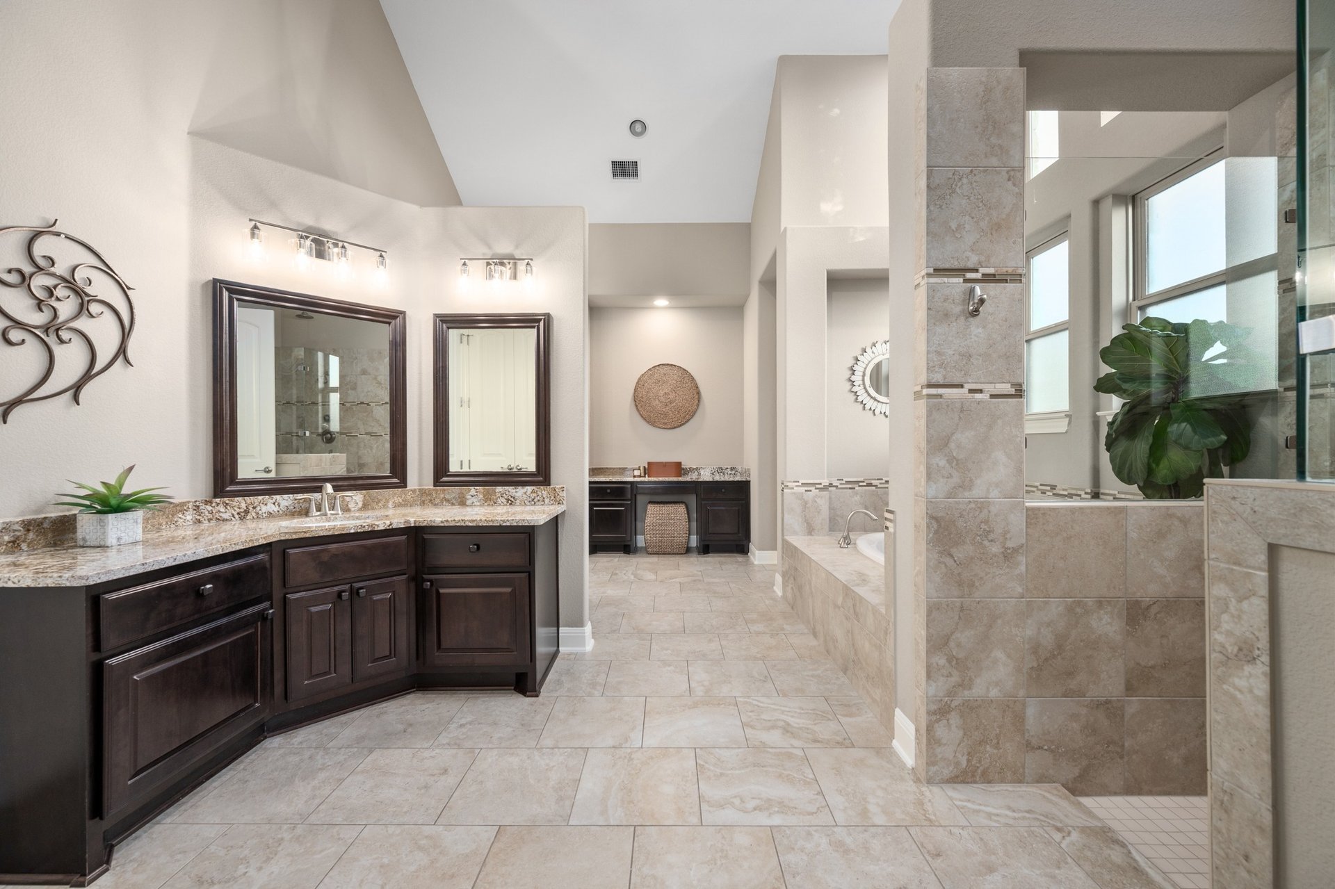 103 Lucayan Cove