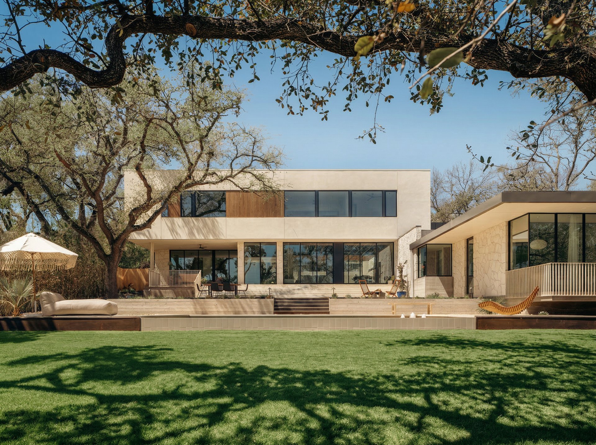 4705 Balcones Dr