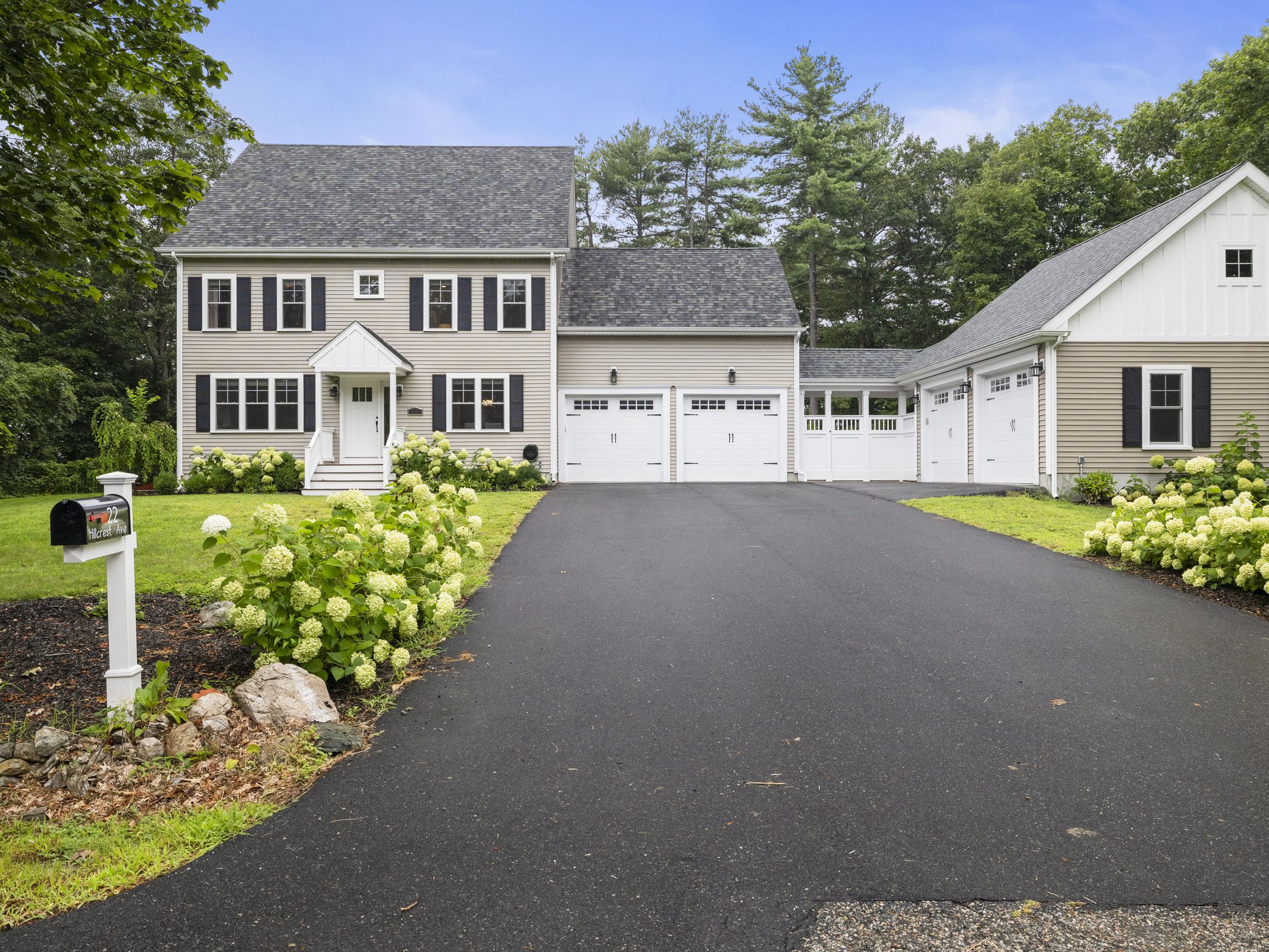 22 Hillcrest Ave