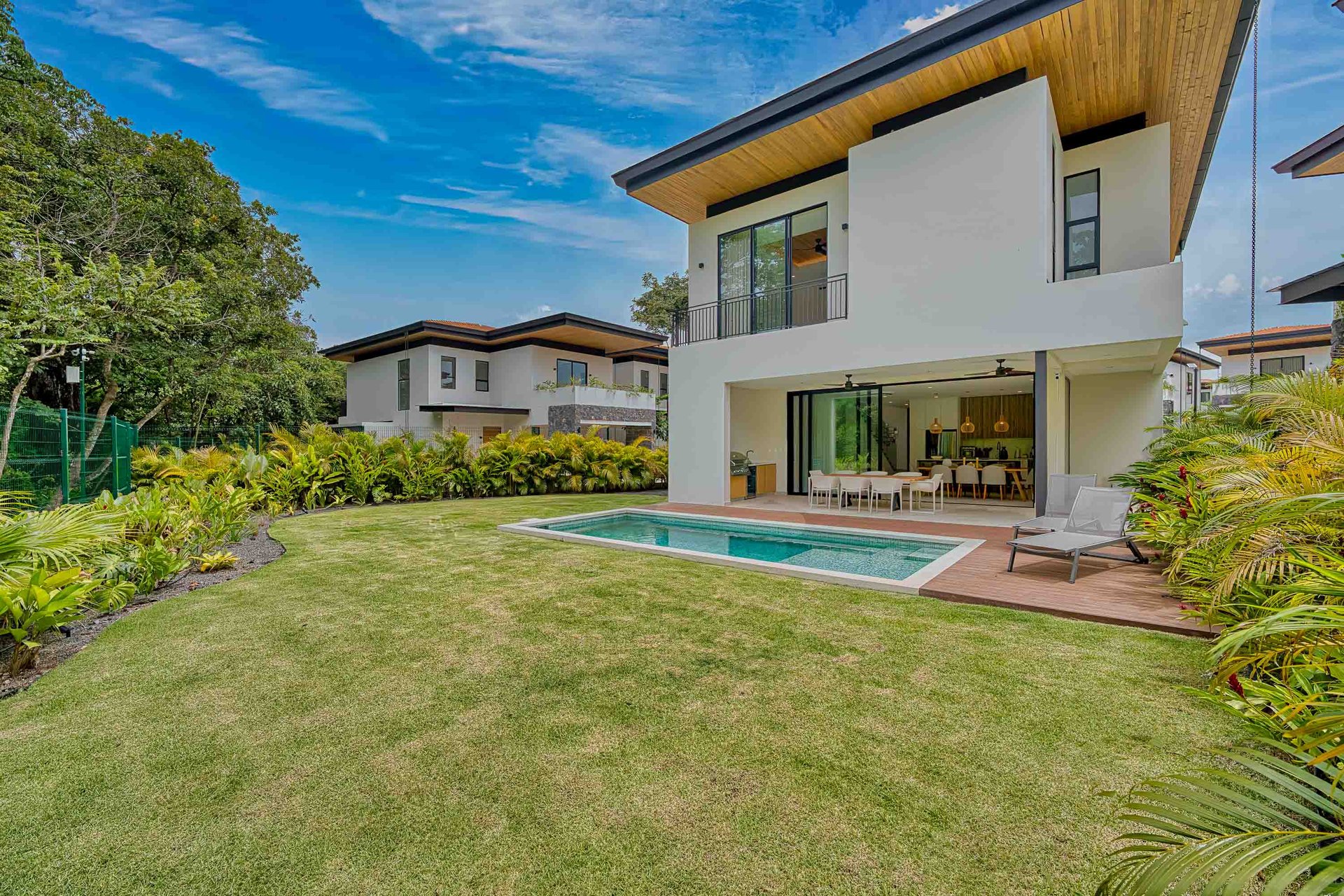 Bosques de Pinilla Unit 15 – Model A | Fully Furnished 4-Bedroom Home with Vehicles