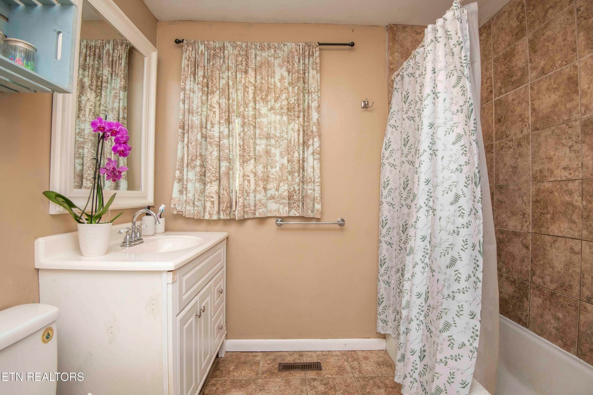 1212 Pilleaux Dr