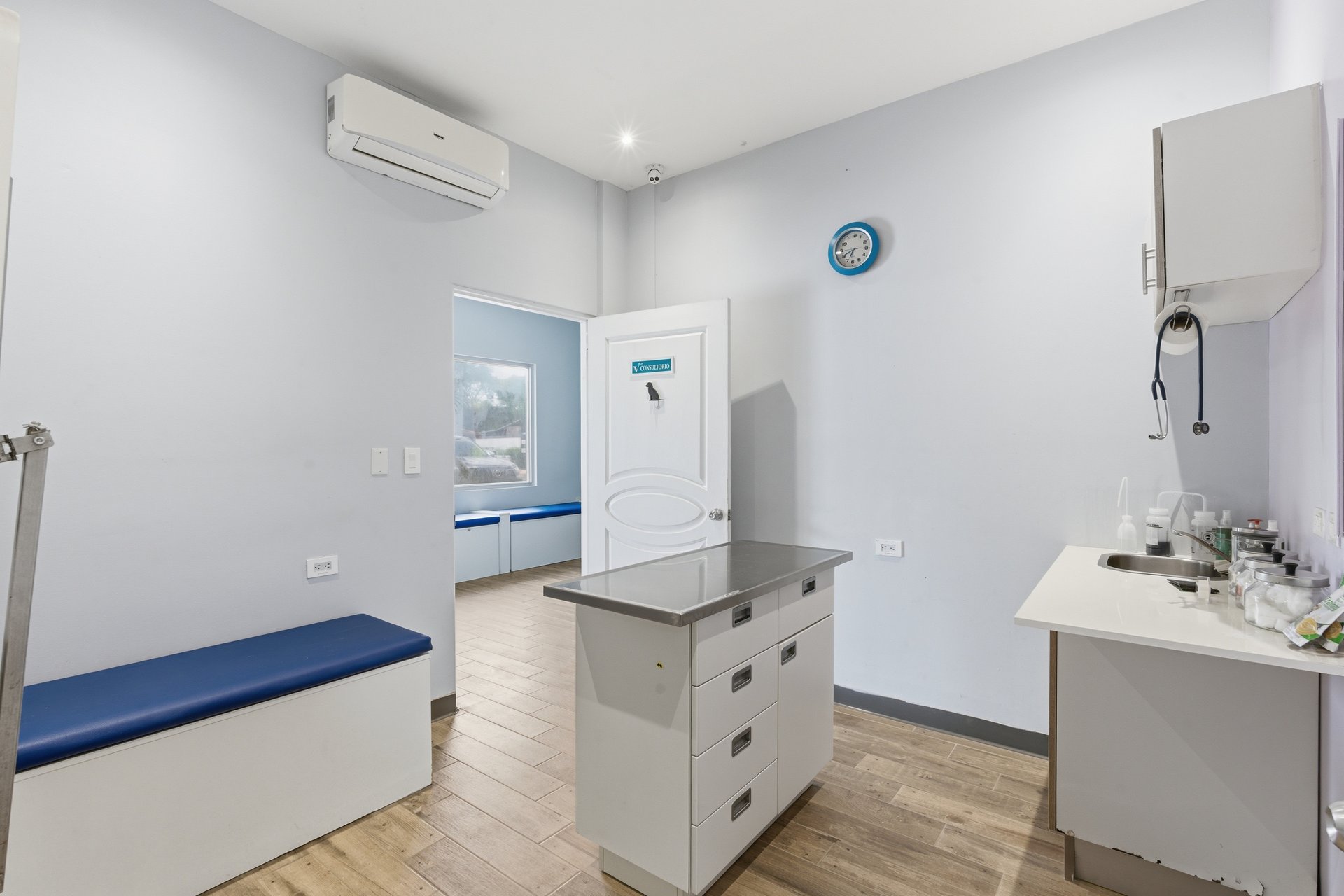 Vet Clinic | Prime Commercial Property & Veterinary Clinic For Sale