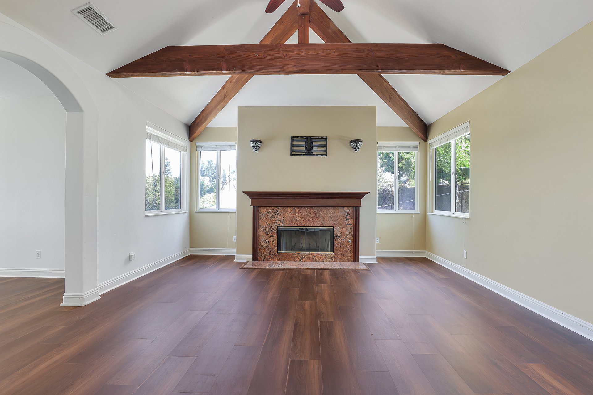 1303 Sycamore Heights