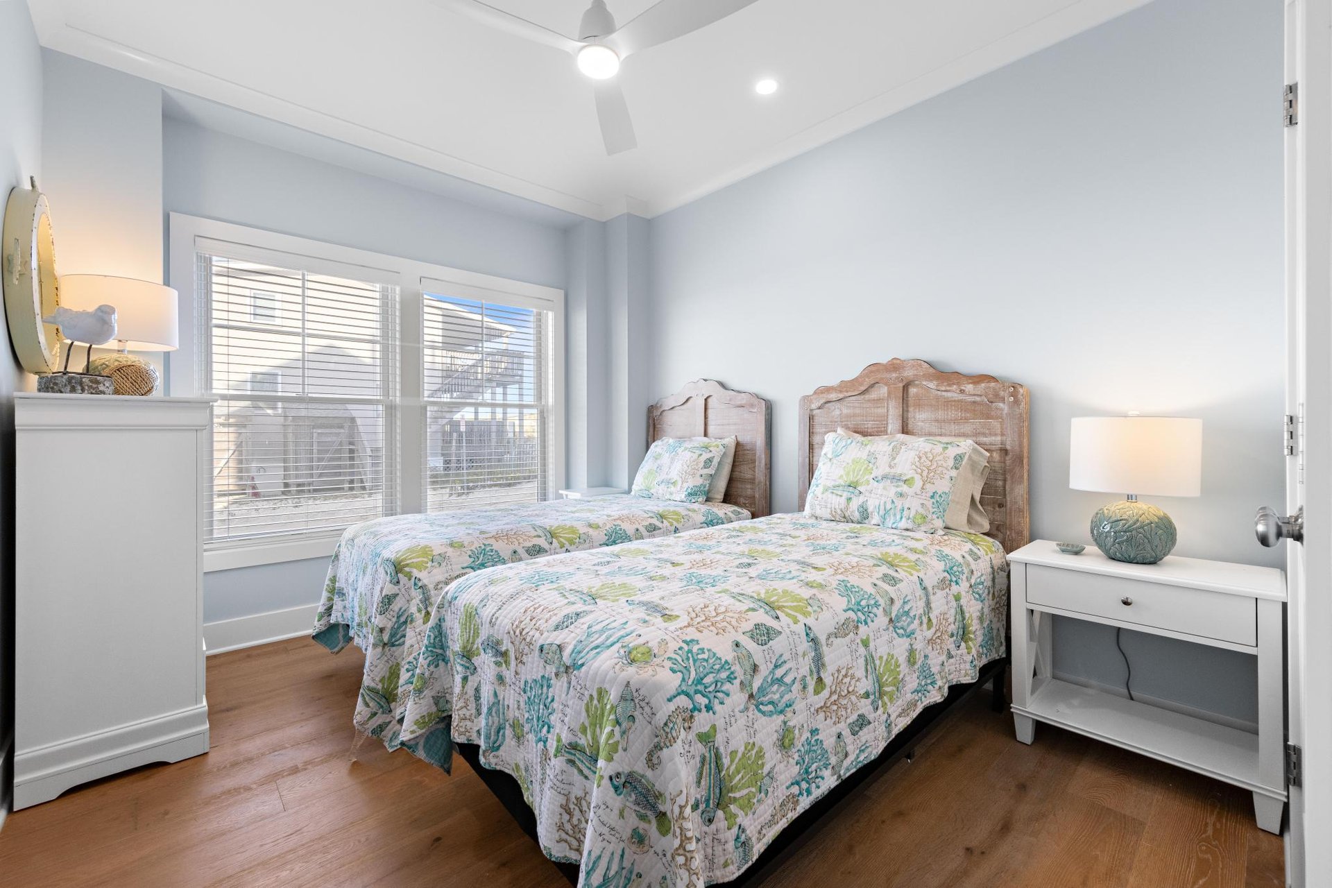 120 E Mermaid Lane