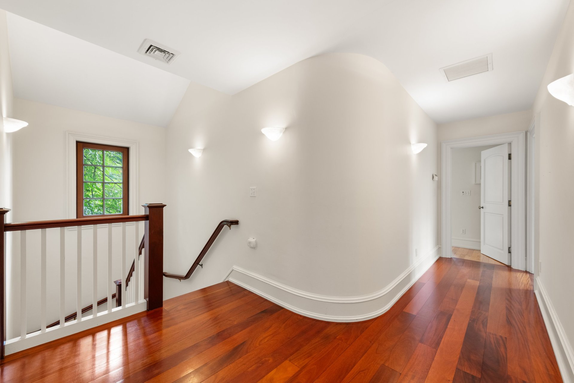 15 Saw Mill Hill Road