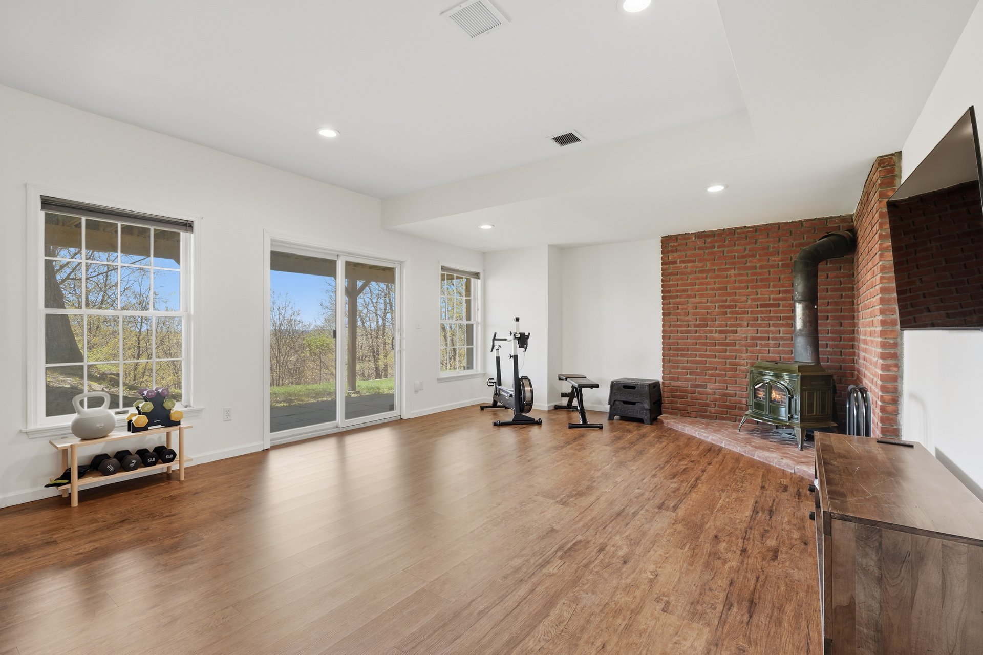 8 Deer Run Court