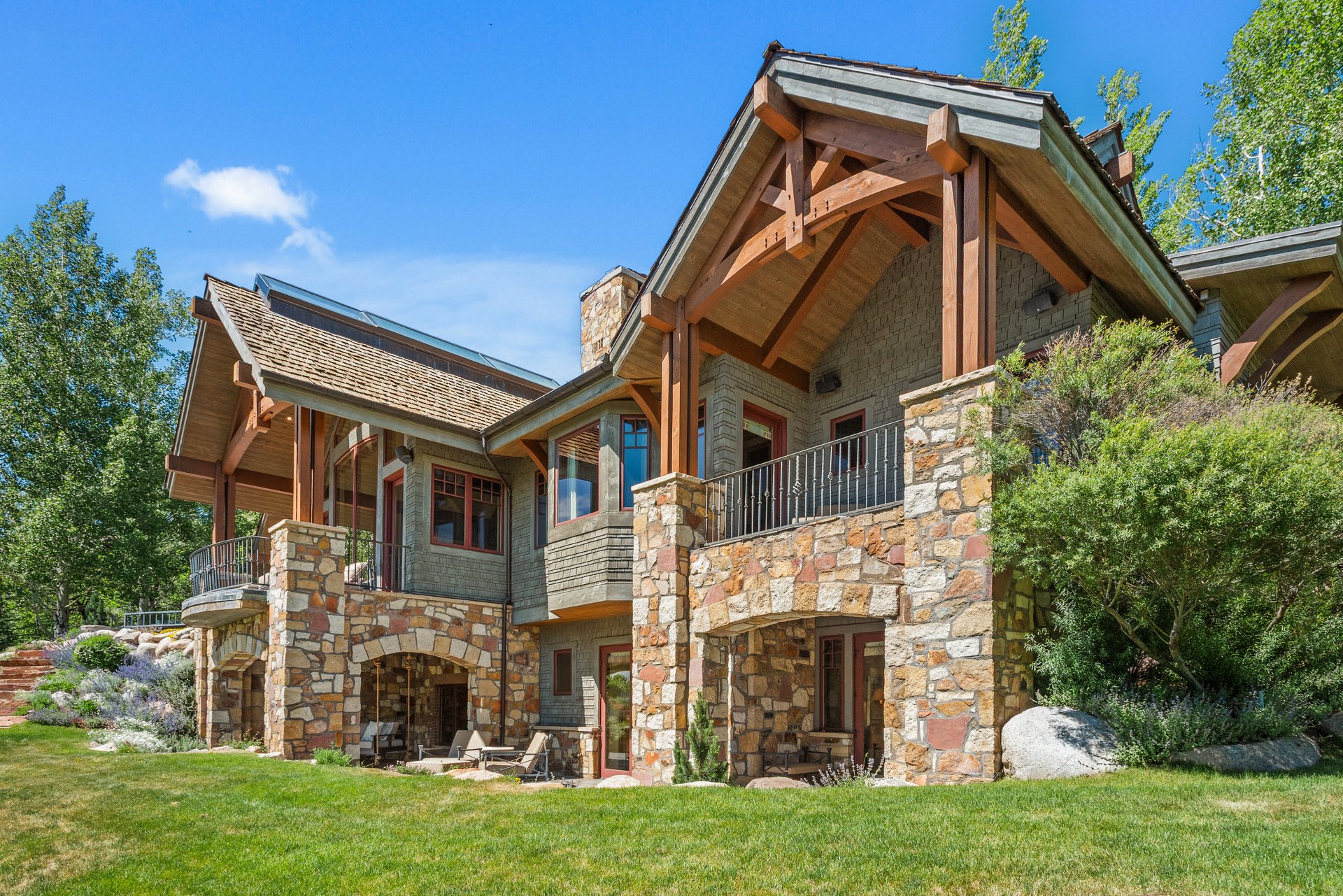 863 Hunter Creek