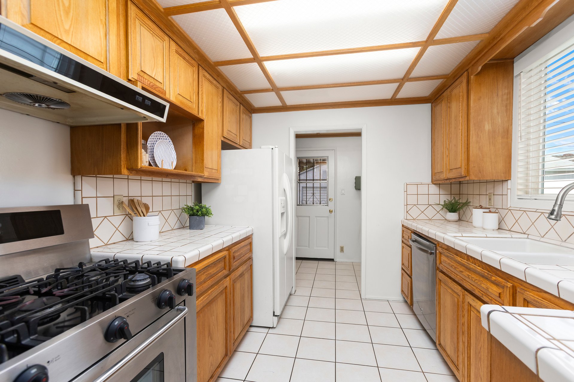 2842 Silva St, Lakewood