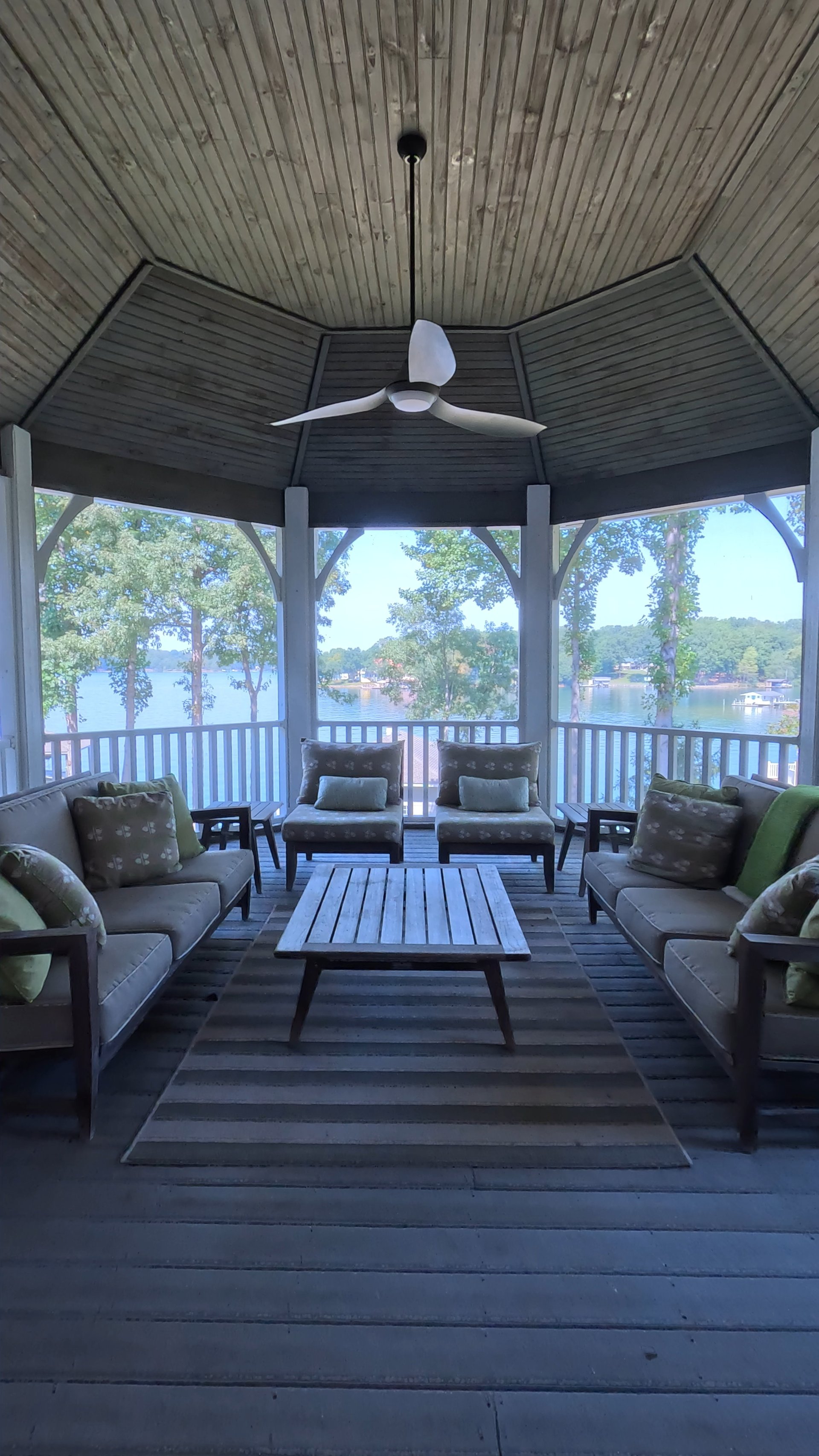  219 Lee Dr