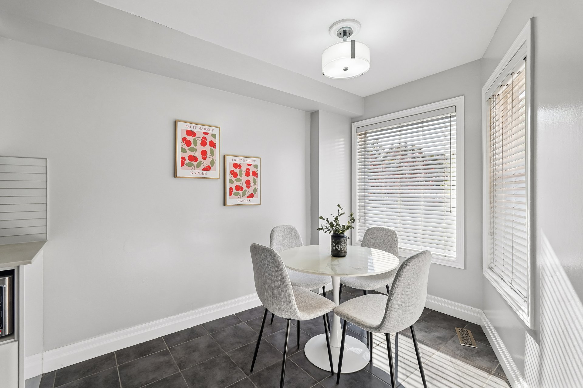 Move-in ready in the heart of Glen Abbey